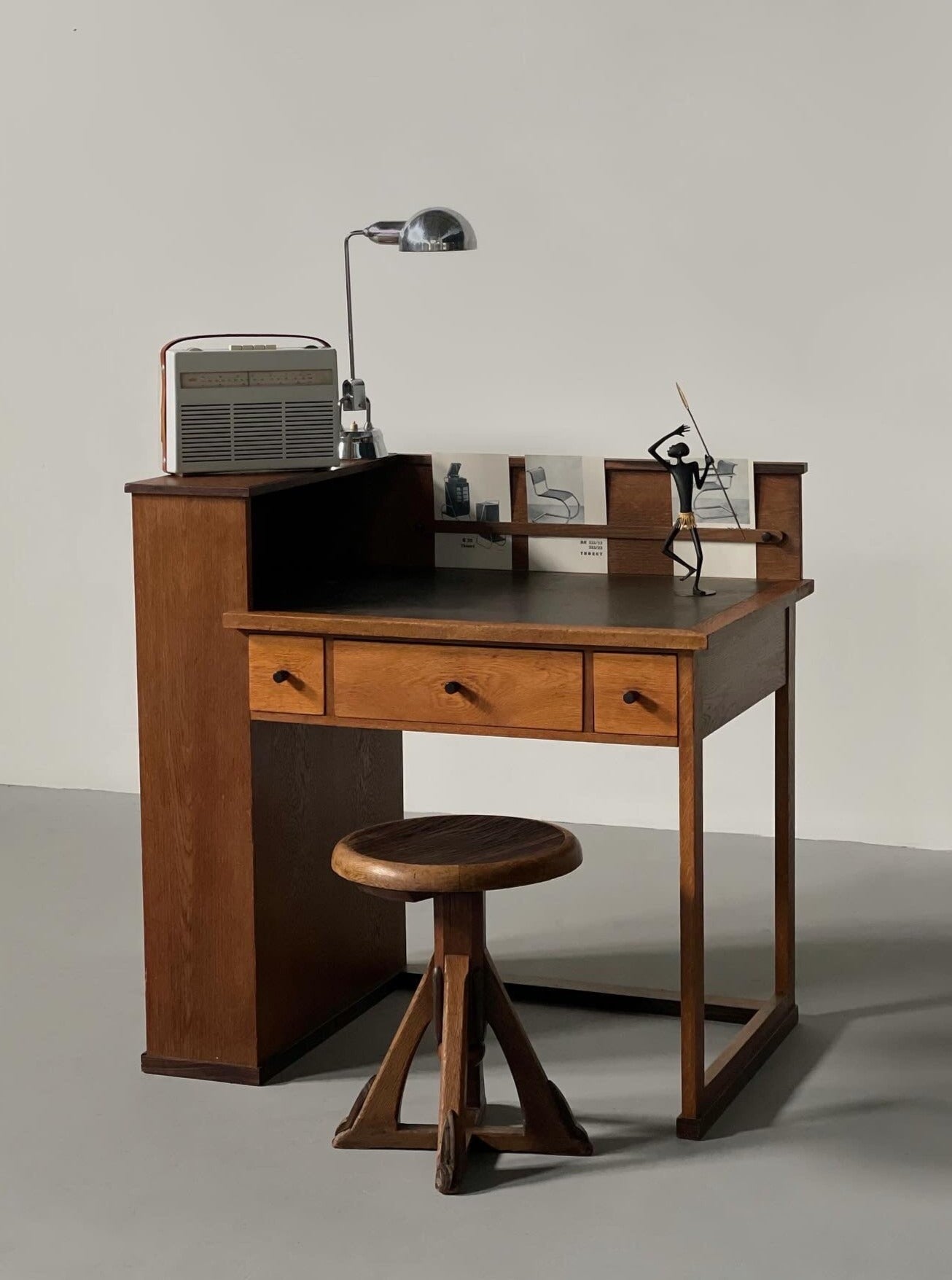 Hague Style writing desk by P.E.L. Izeren for De Genneper Molen