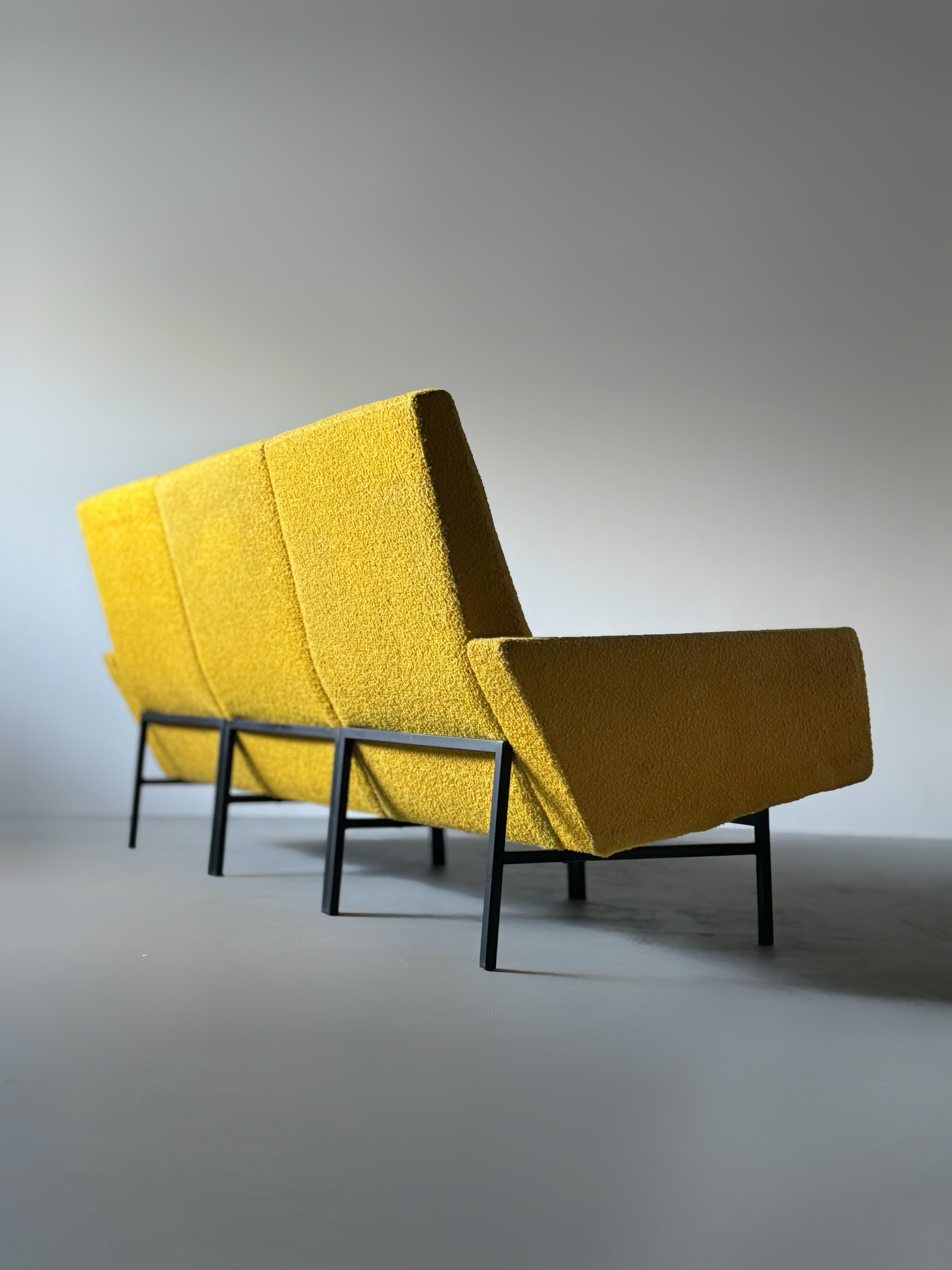 Model 642 Sofa by A.R.P. for Steiner, France 1950s