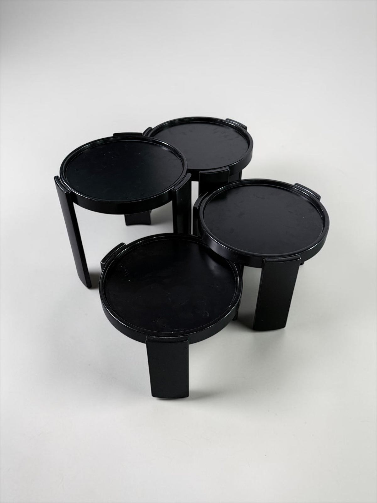 Model 780 Nesting Tables by Gianfranco Frattini for Cassina, Italy　