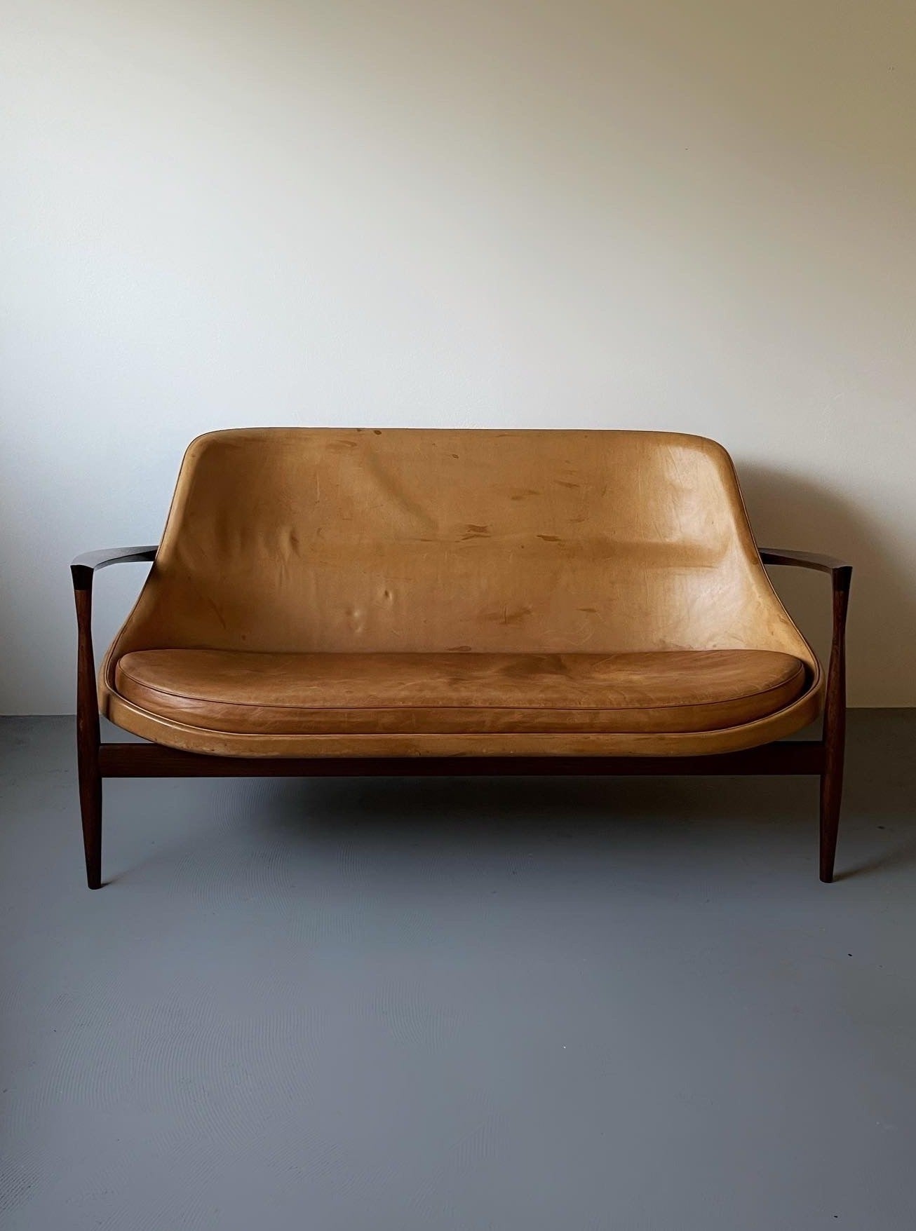 Elizabeth sofa in rosewood by Ib Kofod-Larsen