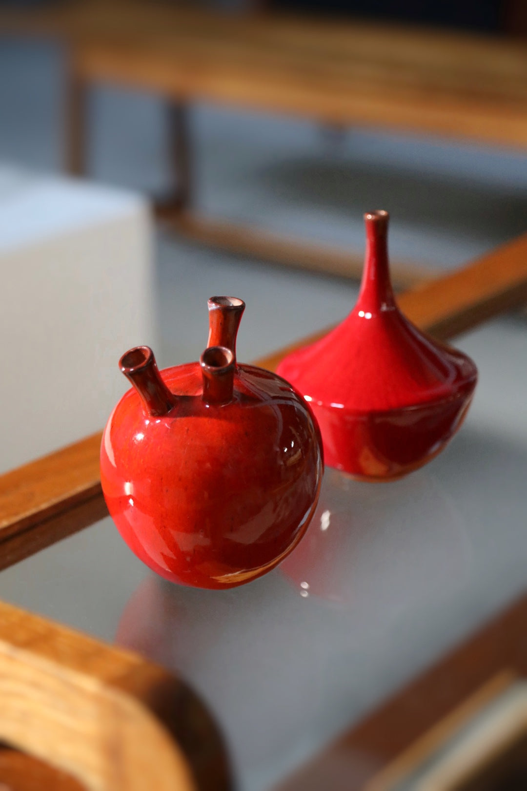 中国　清時代中期　窯変紅釉瓶　アンティーク　木箱入　送料込み251208 Red-Glazed Tapered Vase by Roger Vandeweghe for Amphora, Belgium 1960s