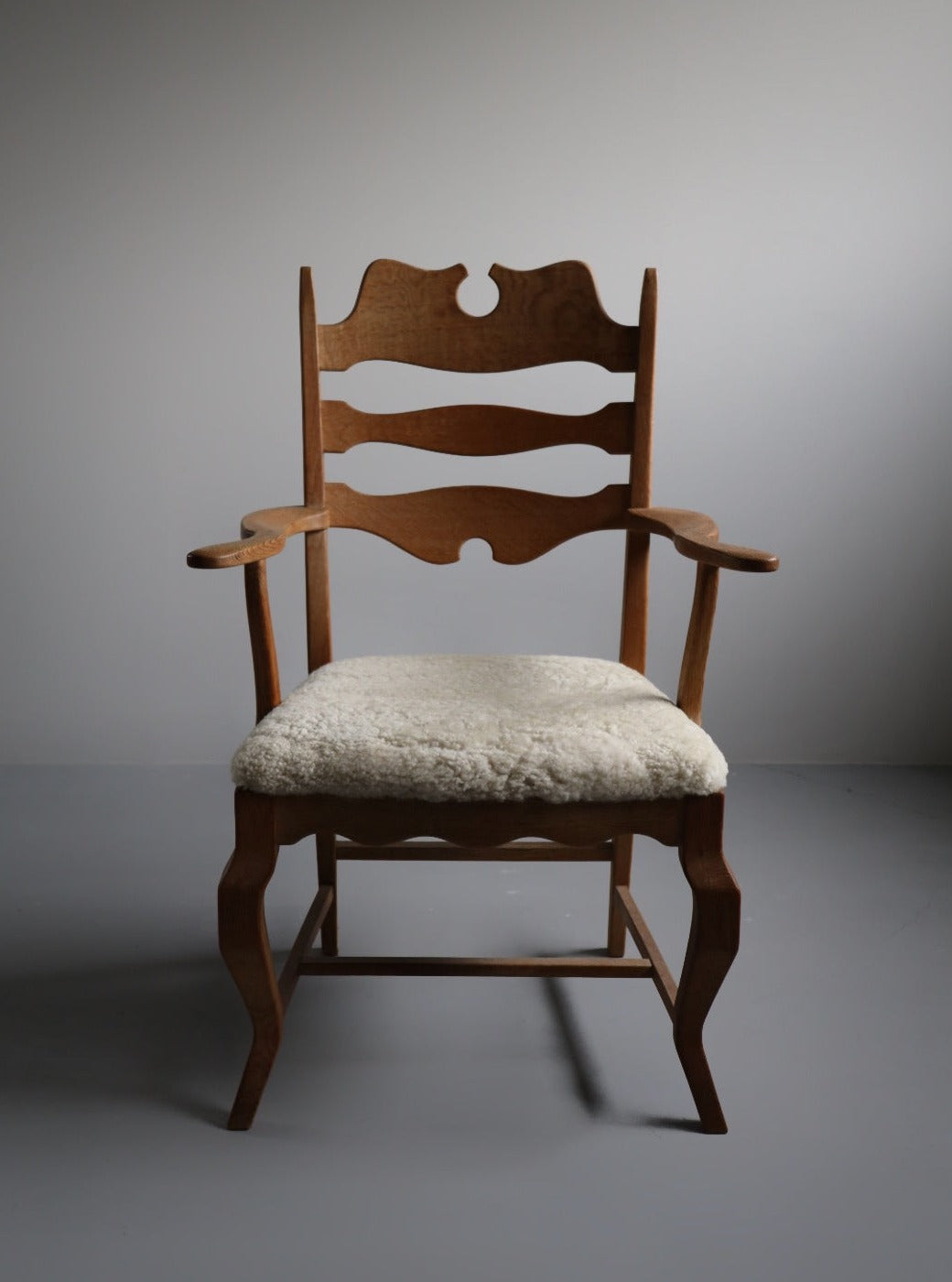 Razor blade dining chair in oak by Henry Kjærnulf