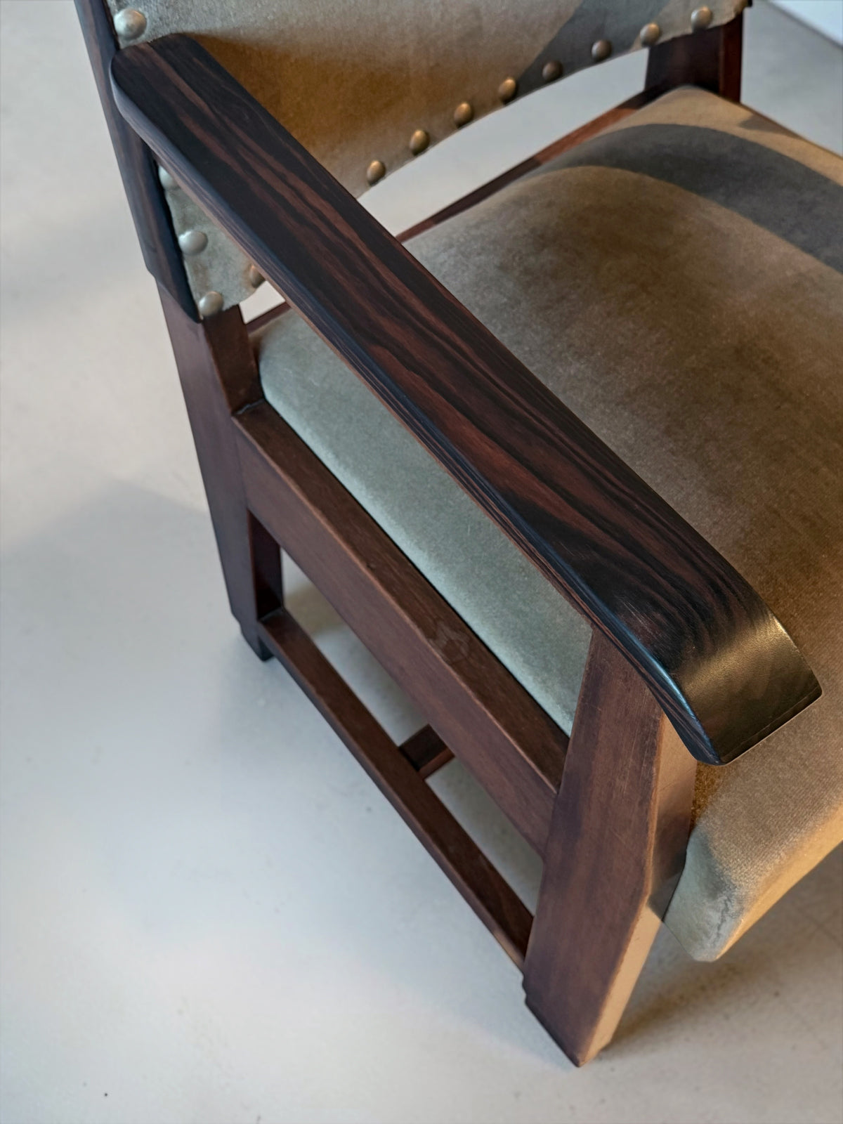 Haagse School Armchair, The Netherlands, 1930s 　　