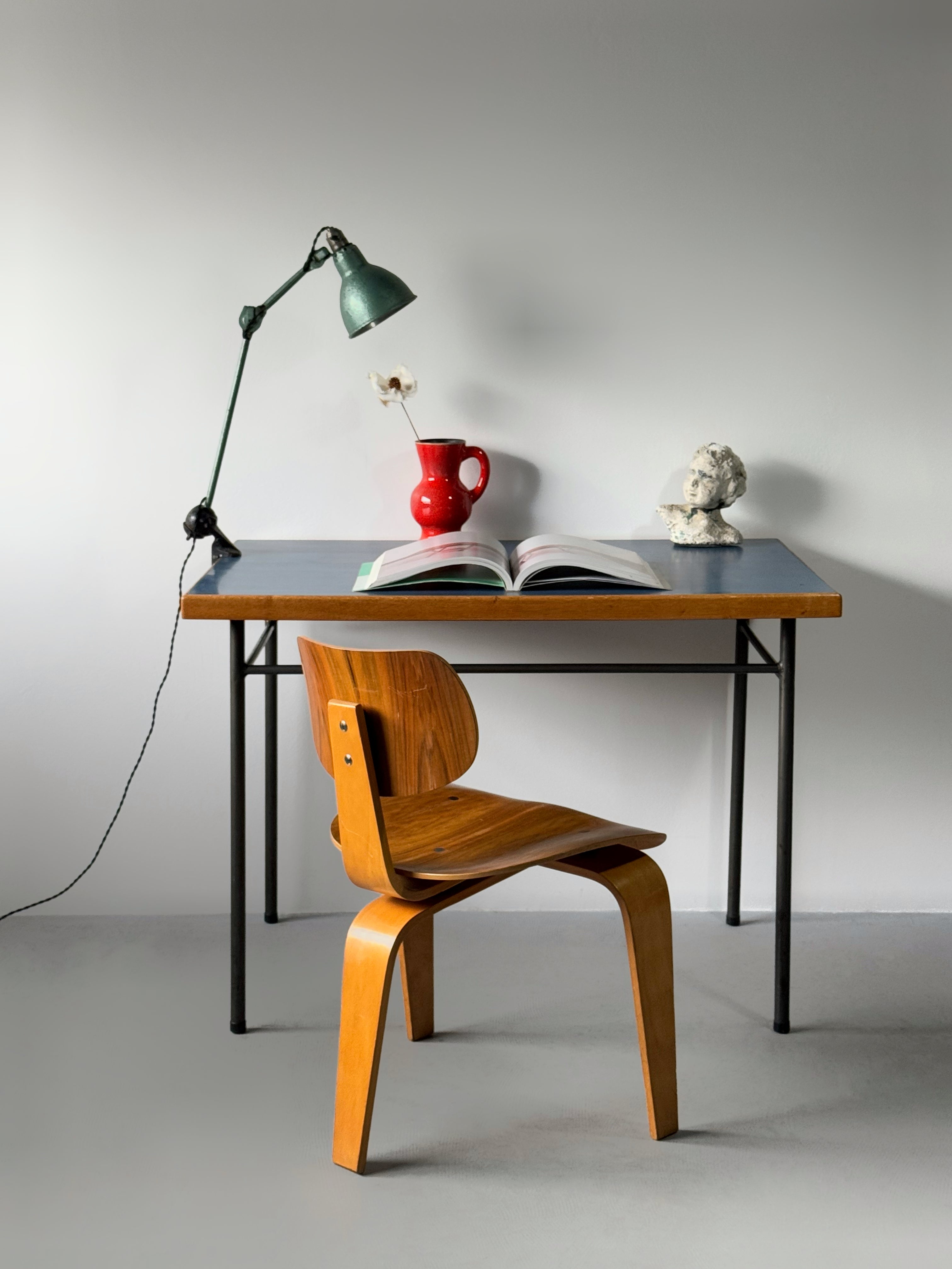 SE42 Three-legged chair by Egon Eiermann