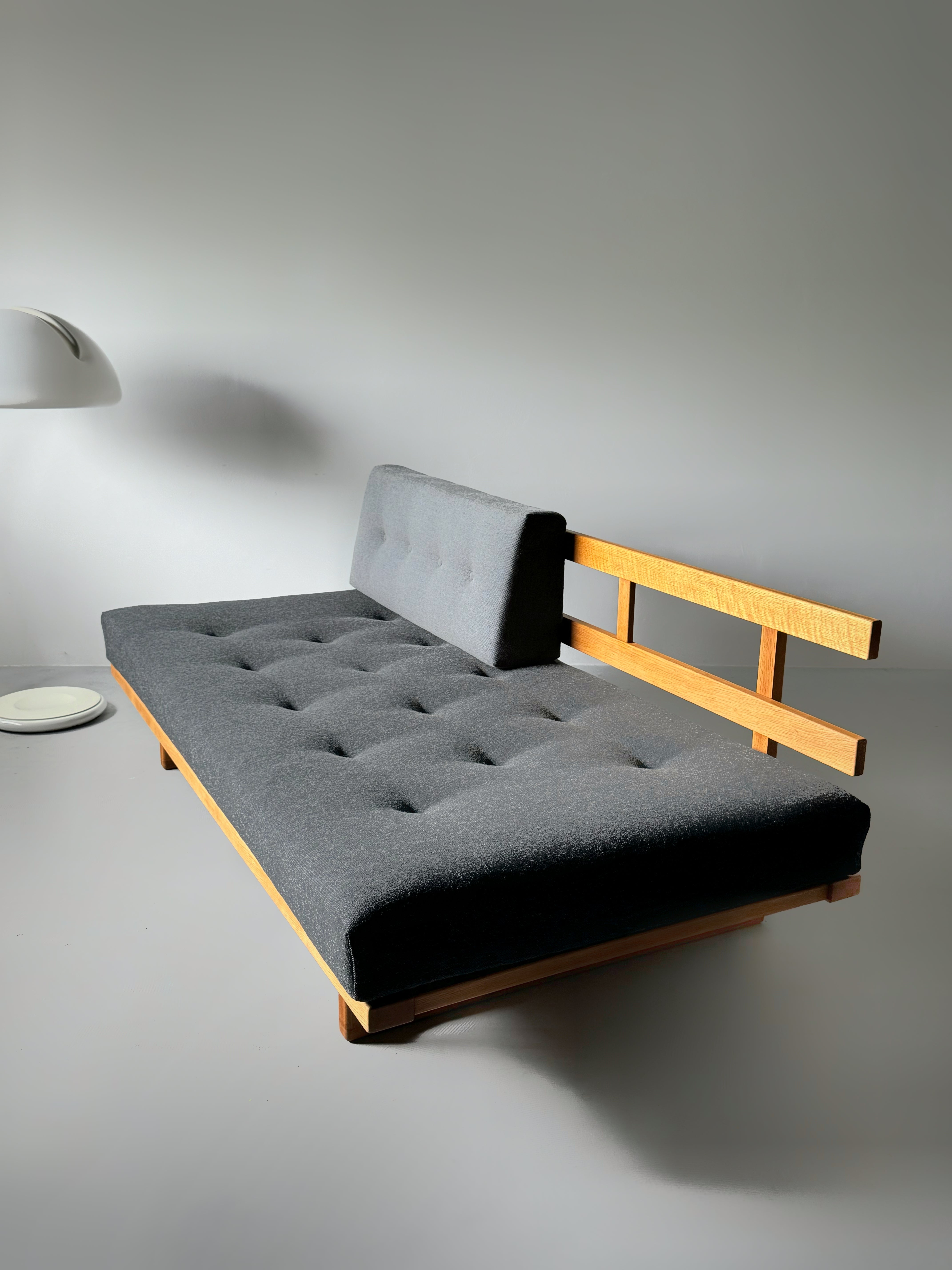 Model 4312 Daybed by Børge Mogensen for Fredericia Stolefabrik