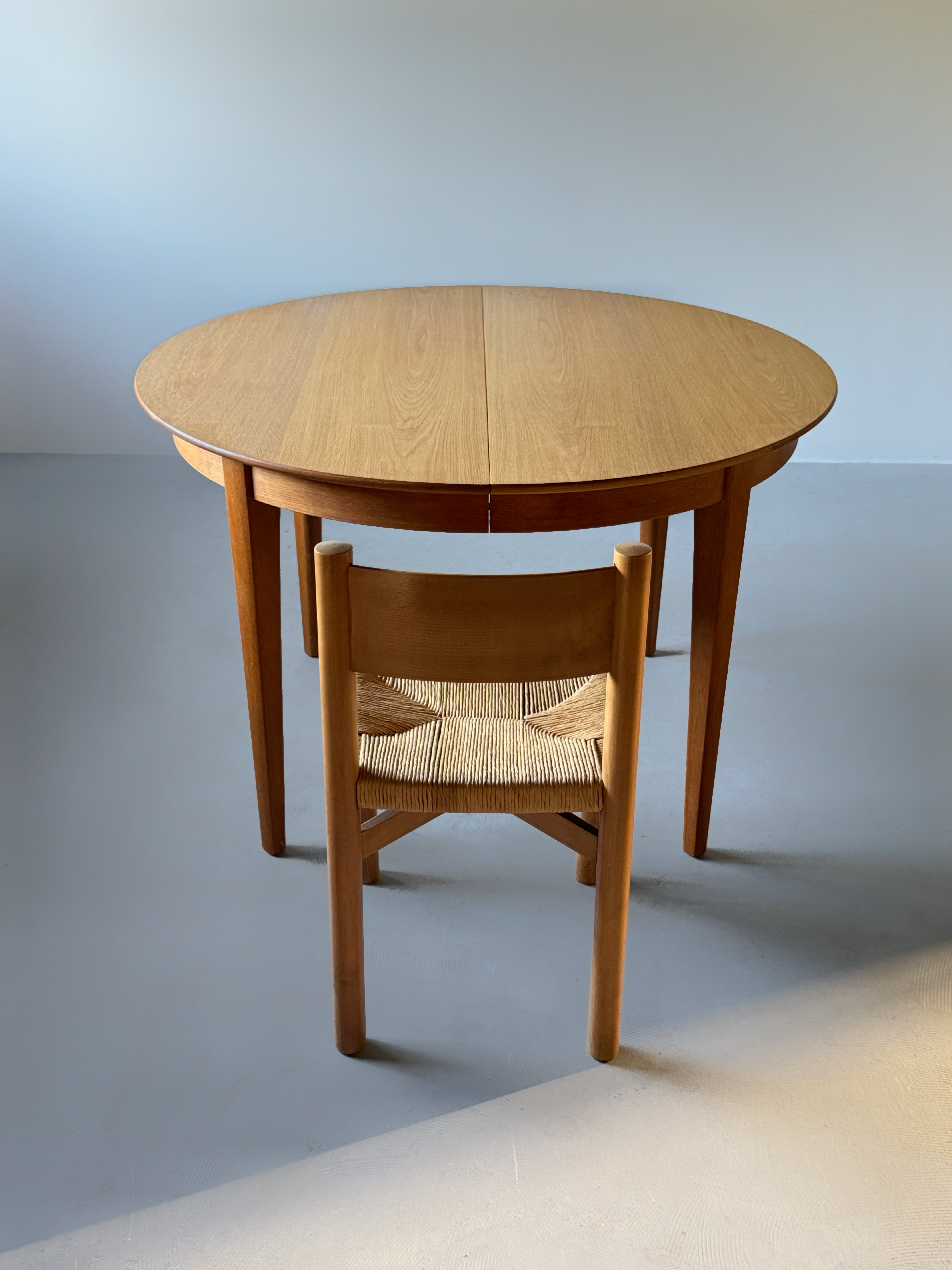 Oak Extendable Dining Table with 3 Inner Leaves by Henning Kjærnulf