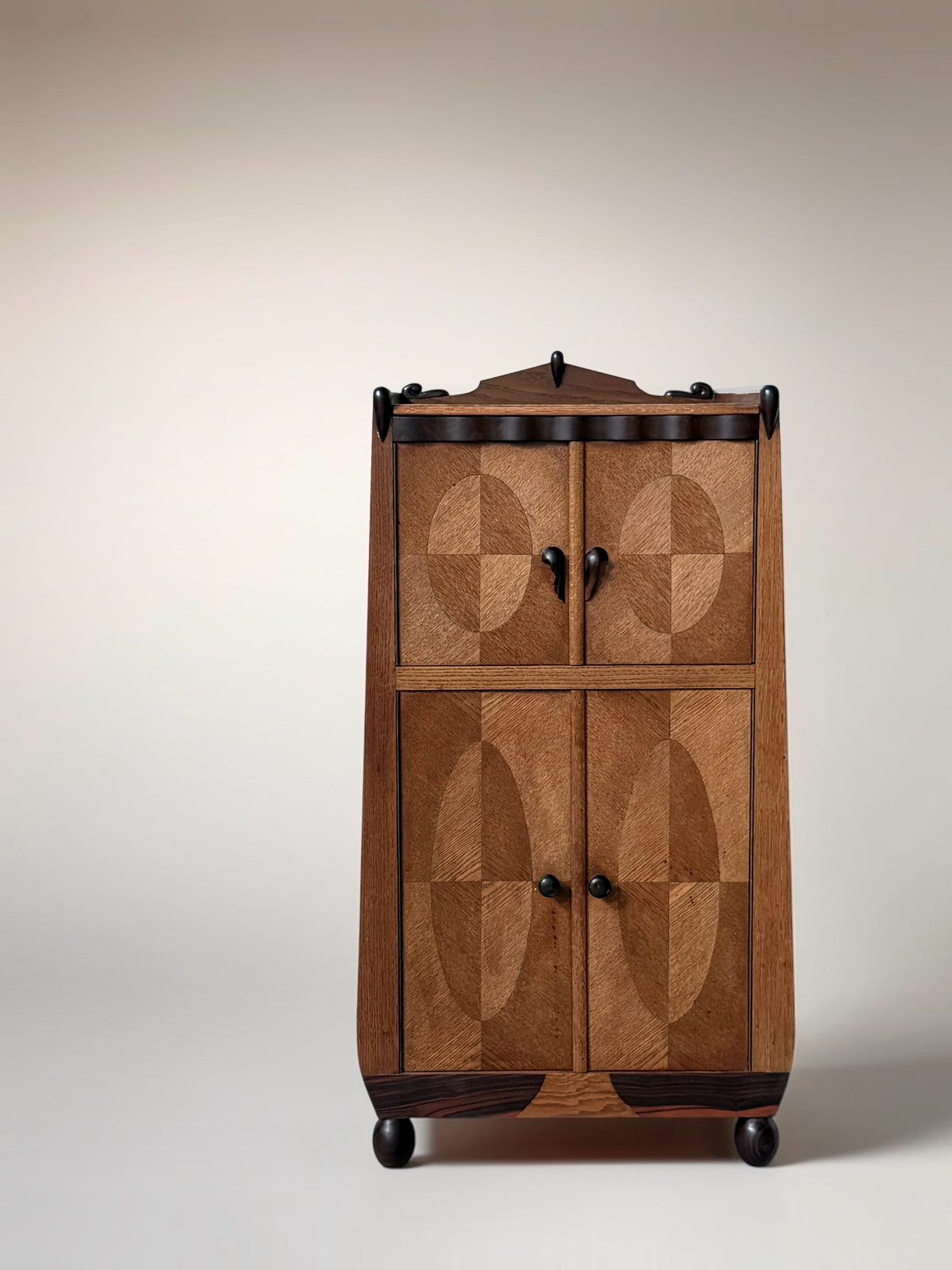Cabinet by interior architect Willem Penaat, 1920s　