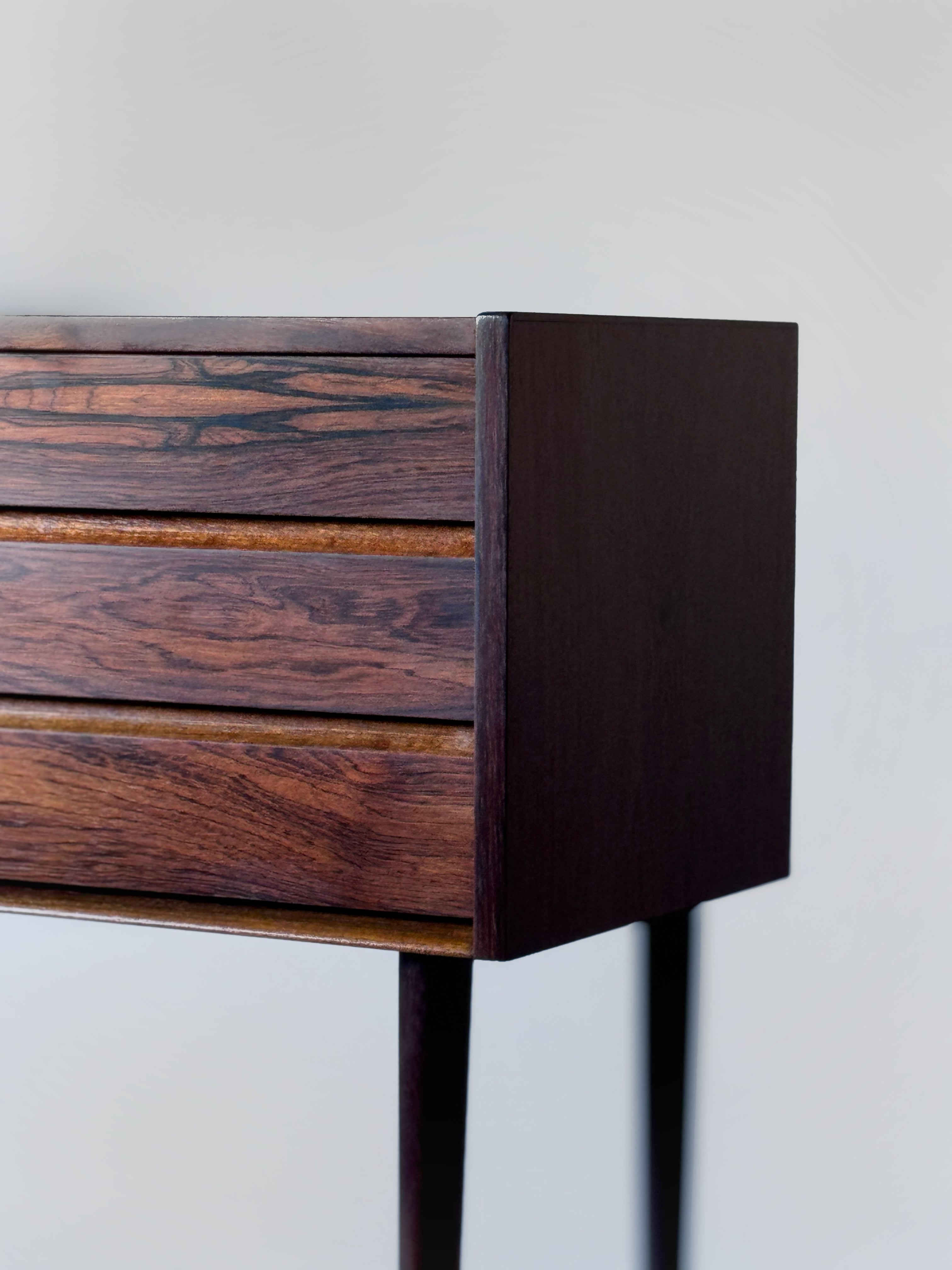 Small Chest of Drawers in rosewood