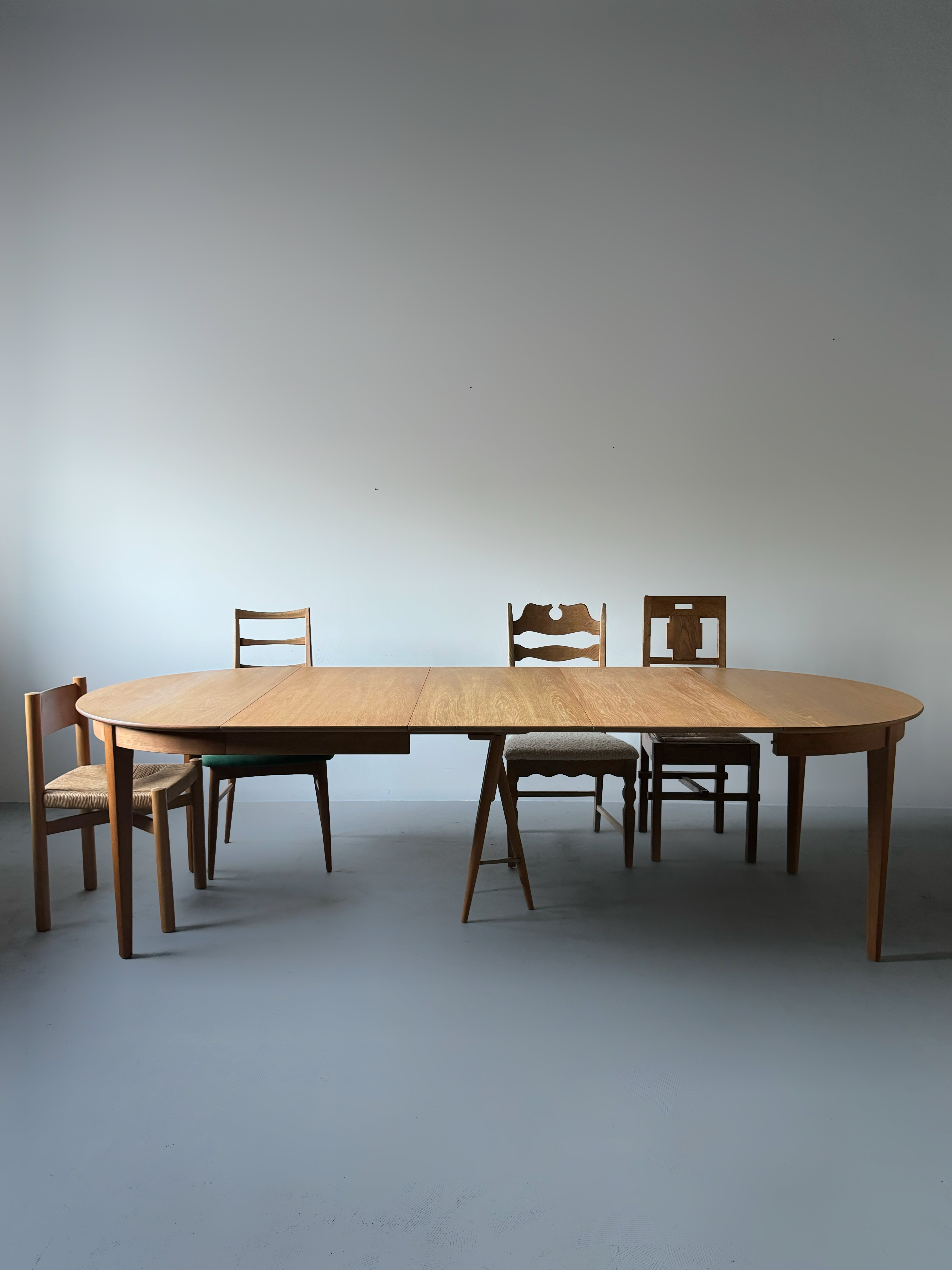 Oak Extendable Dining Table with 3 Inner Leaves by Henning Kjærnulf