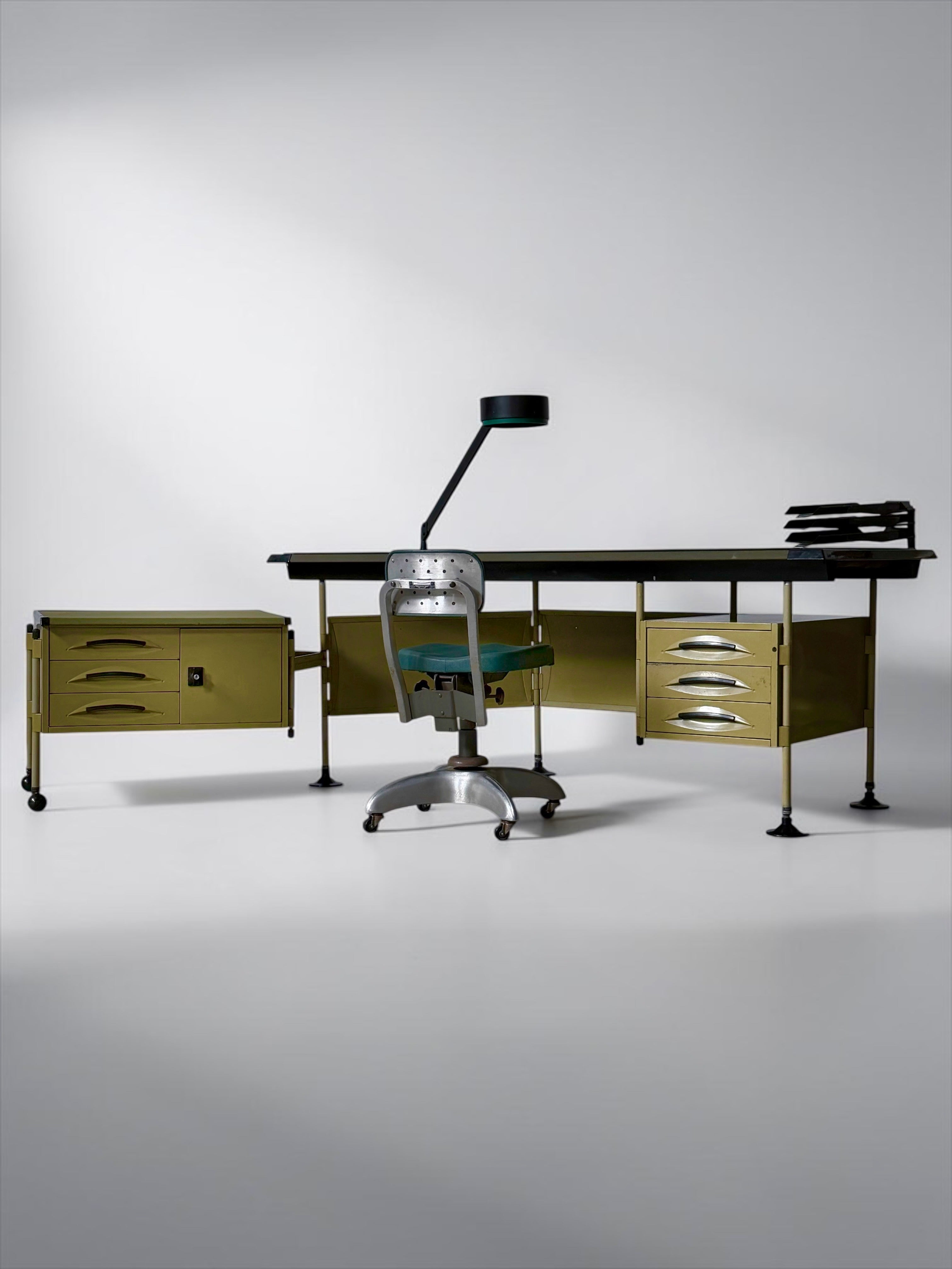 Spazio Series Directors Desk with Lamp by Studio BBPR for Olivetti, 1960