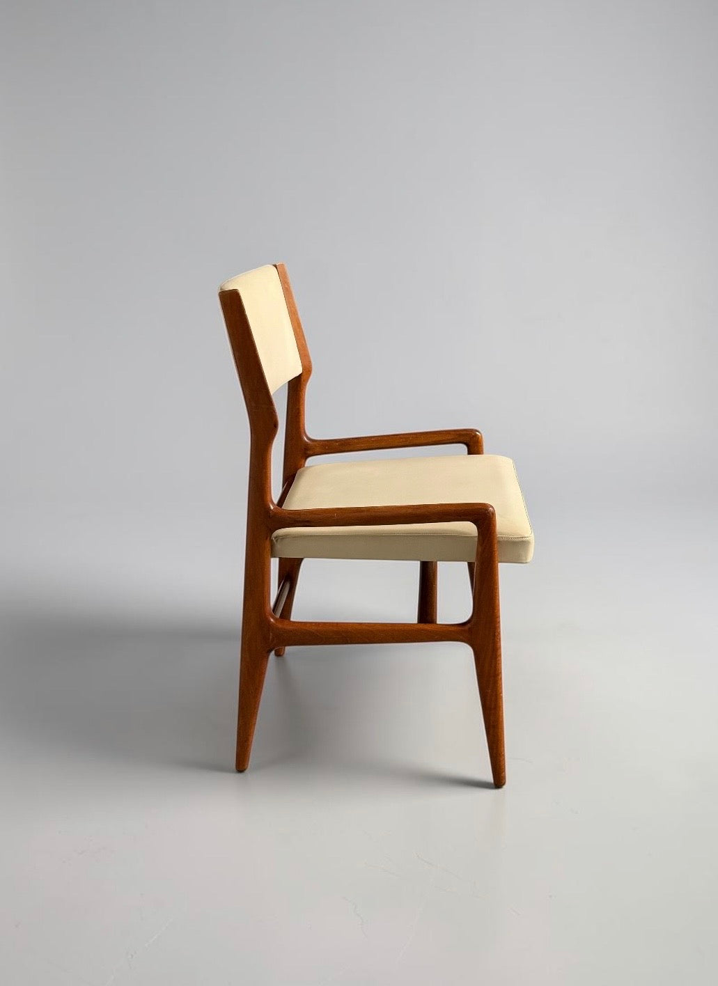Model 676 Side Chair by Gio Ponti for Cassina, 1953　