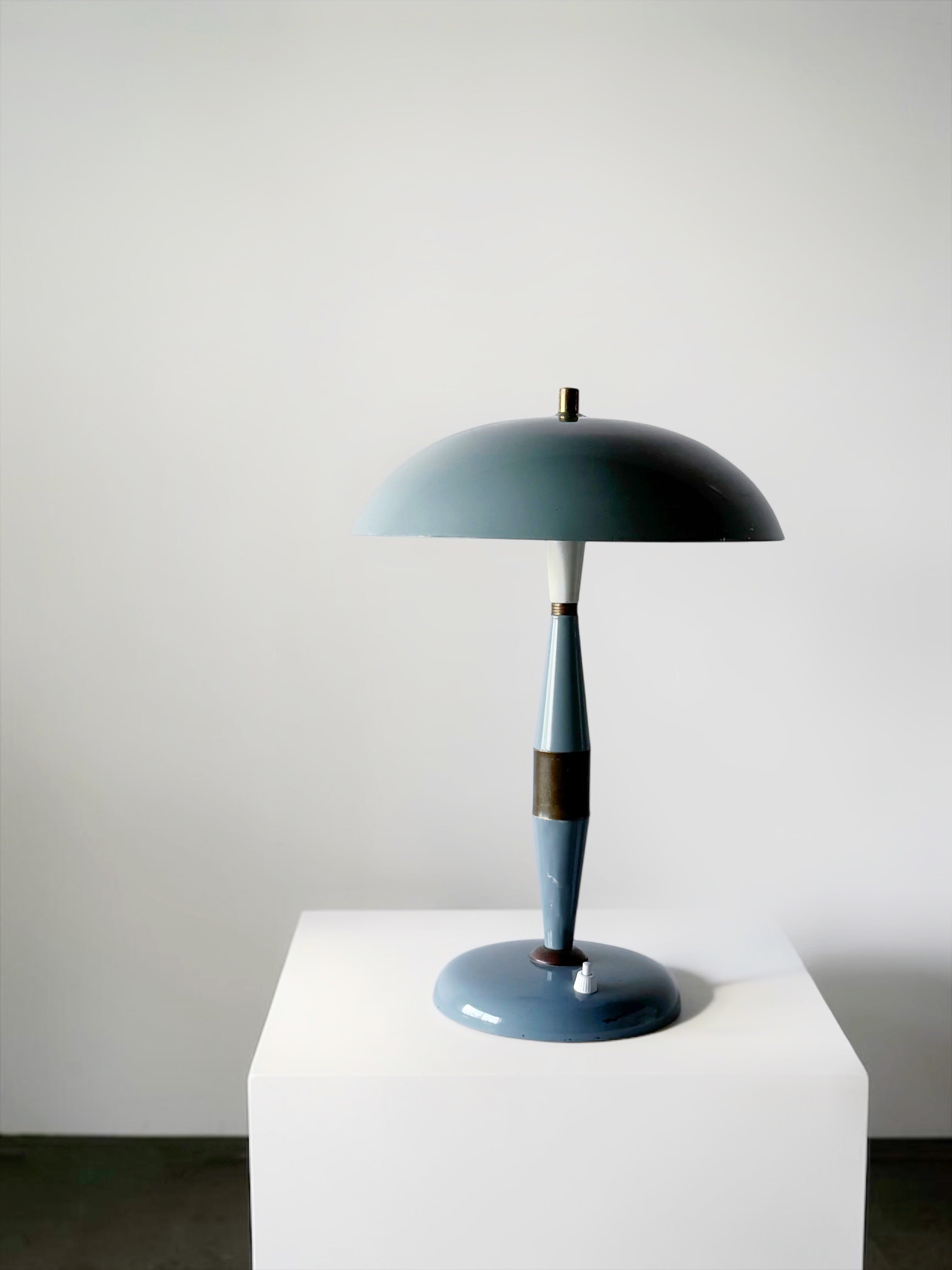 Italian Table Lamp in Blue-Grey Lacquered Metal and Brass, Italy 1950s