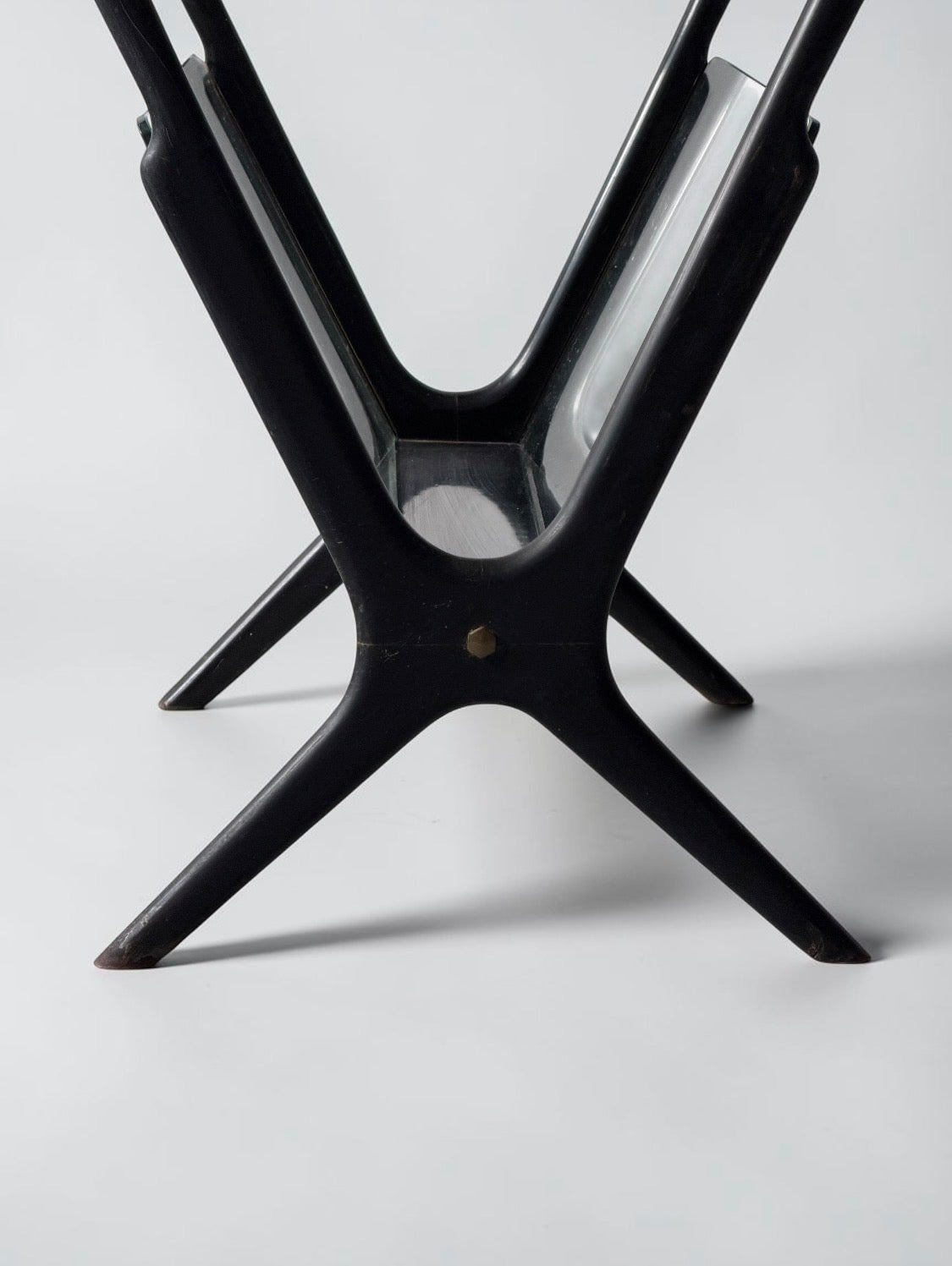 Mod. 221 Coffee table with tray and magazine rack by Ico Parisi for De Baggis, Italy 1953