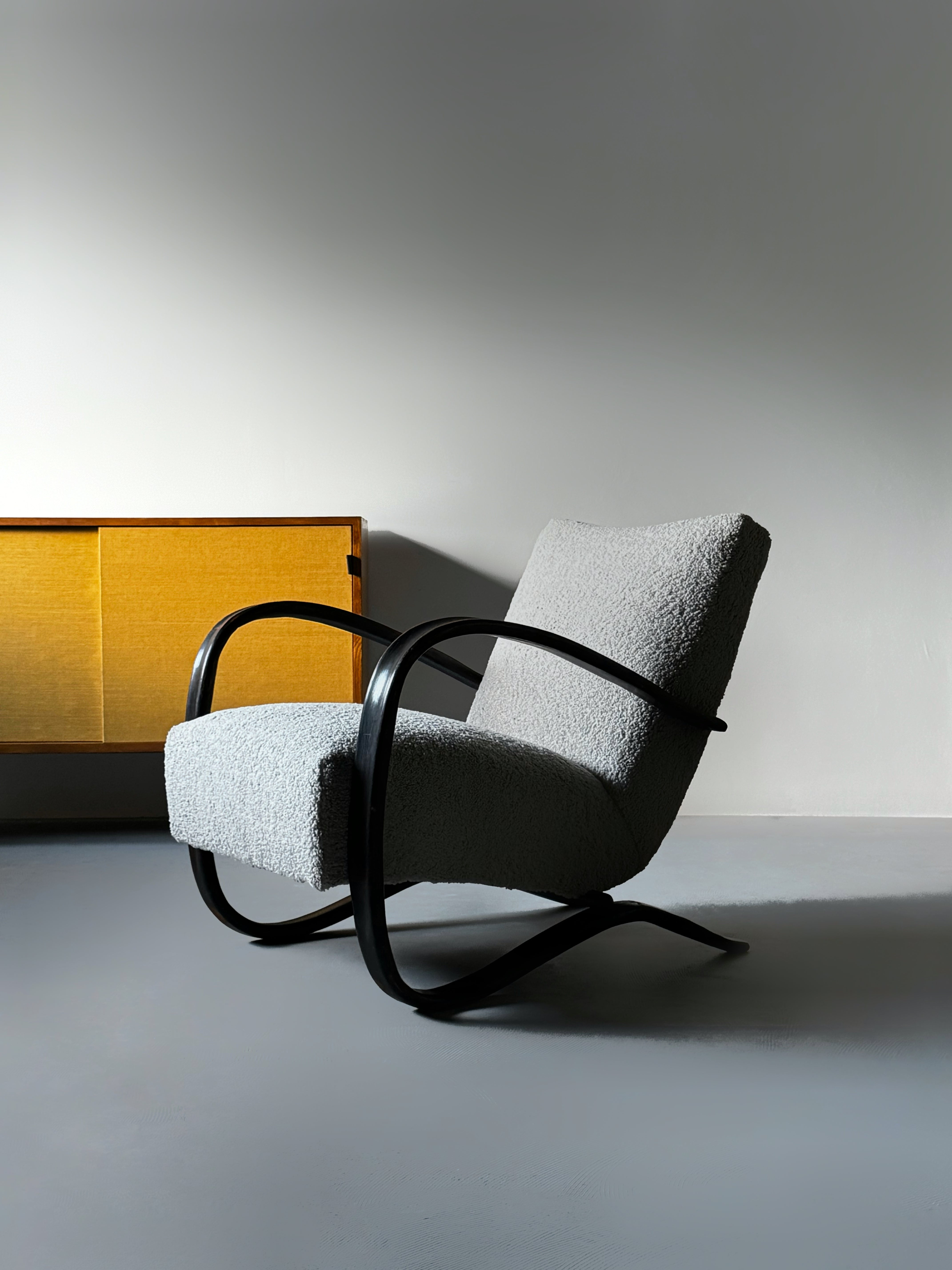 H269 lounge chair by Jindřich Halabala for Thonet, Czech Republic 1930s