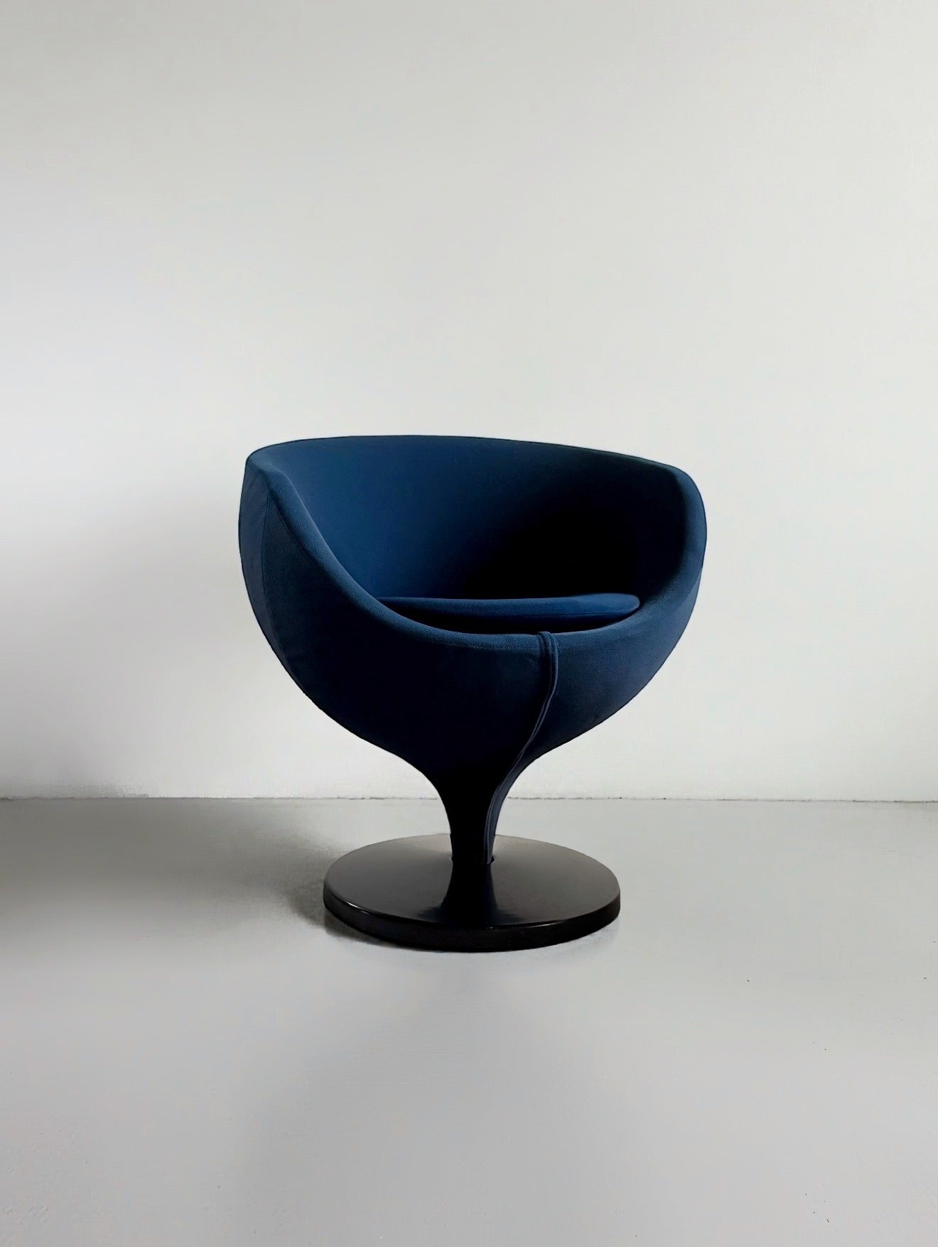 Luna ball armchair by Pierre Guariche 1960s