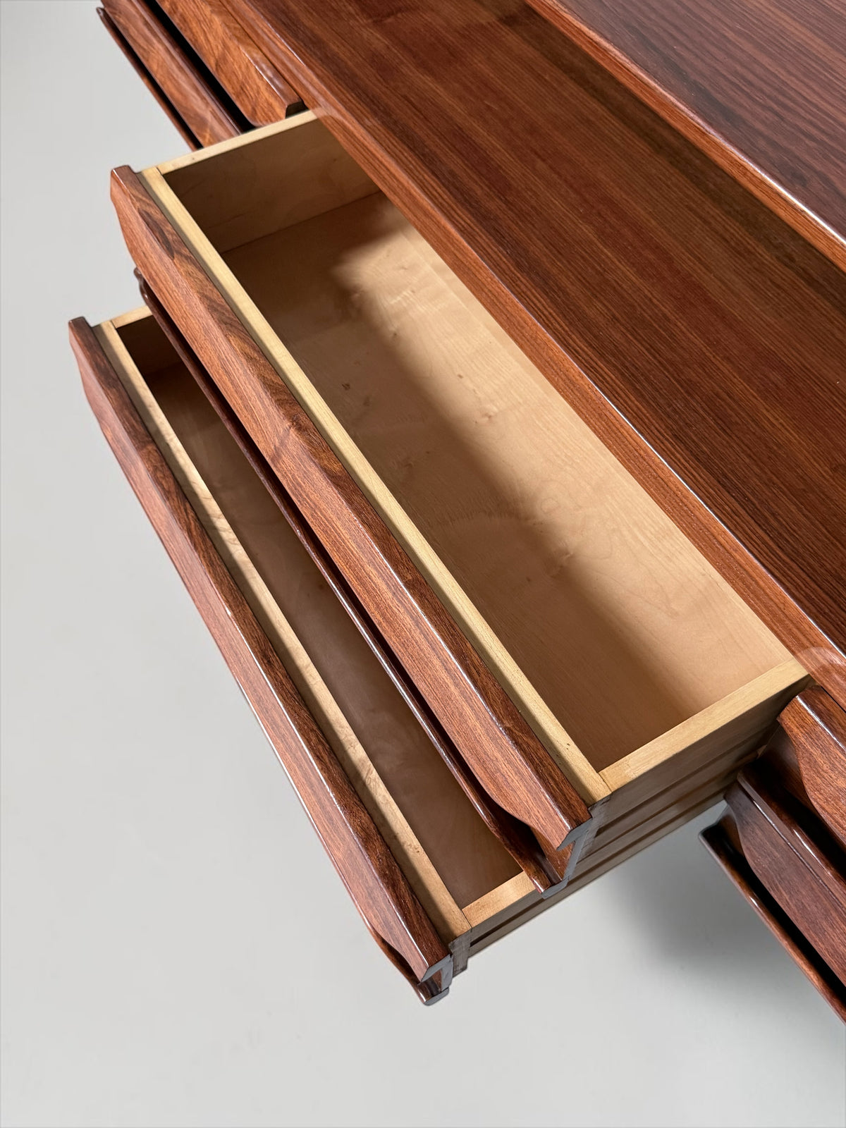Italian Chest of Drawers attributed to Vittorio Dassi, 1950s