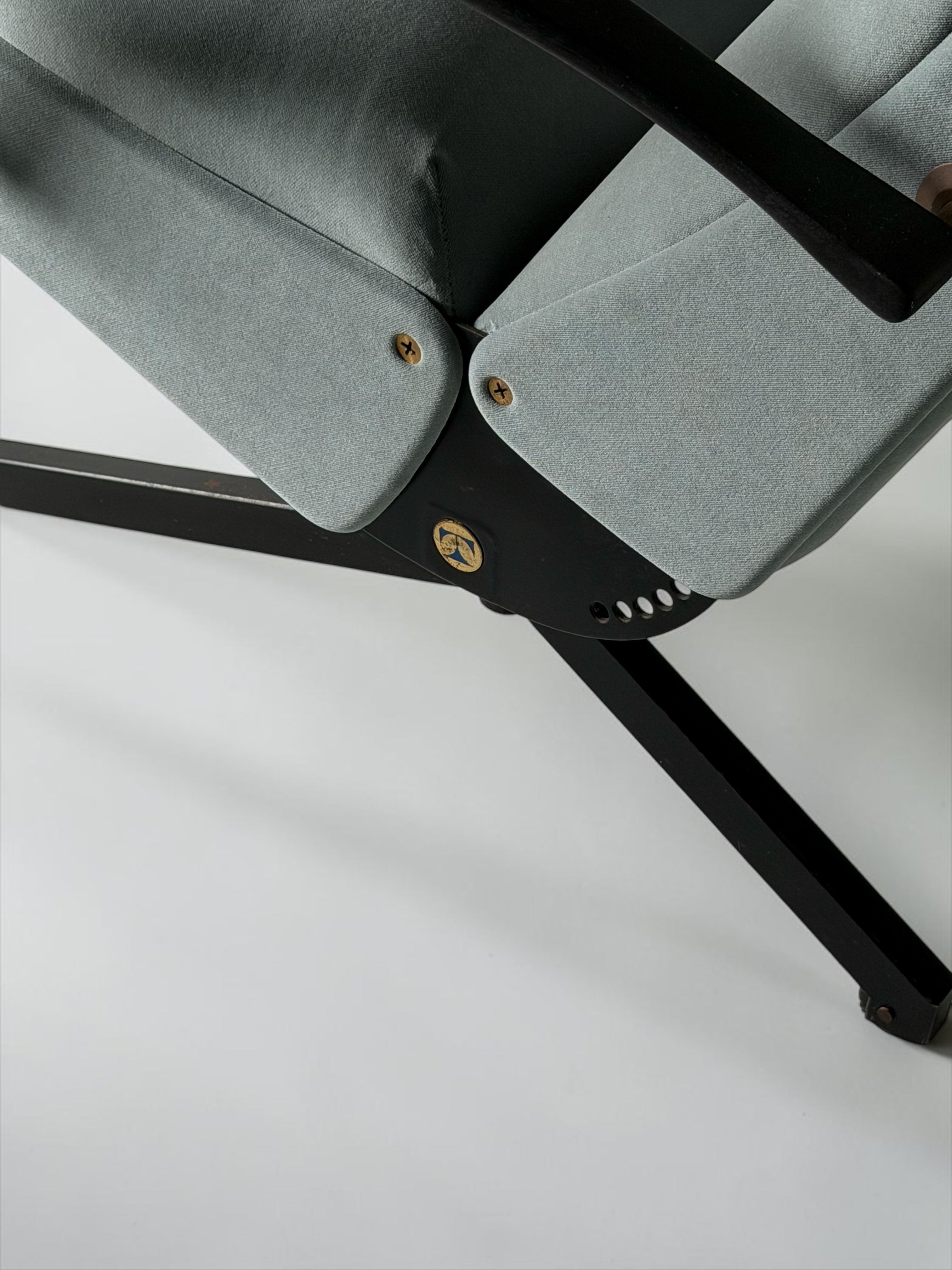 P40 Lounge Chair by Osvaldo Borsani for Tecno, Italy 1960s
