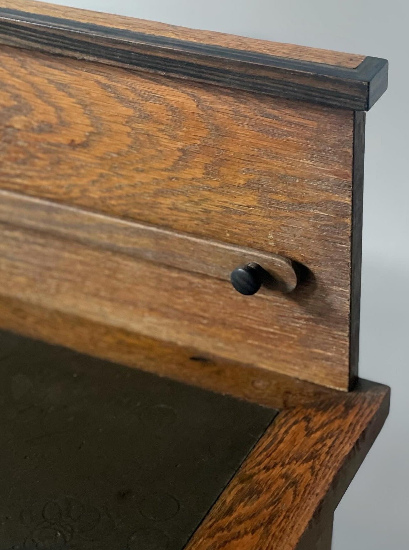 Hague Style writing desk by P.E.L. Izeren for De Genneper Molen