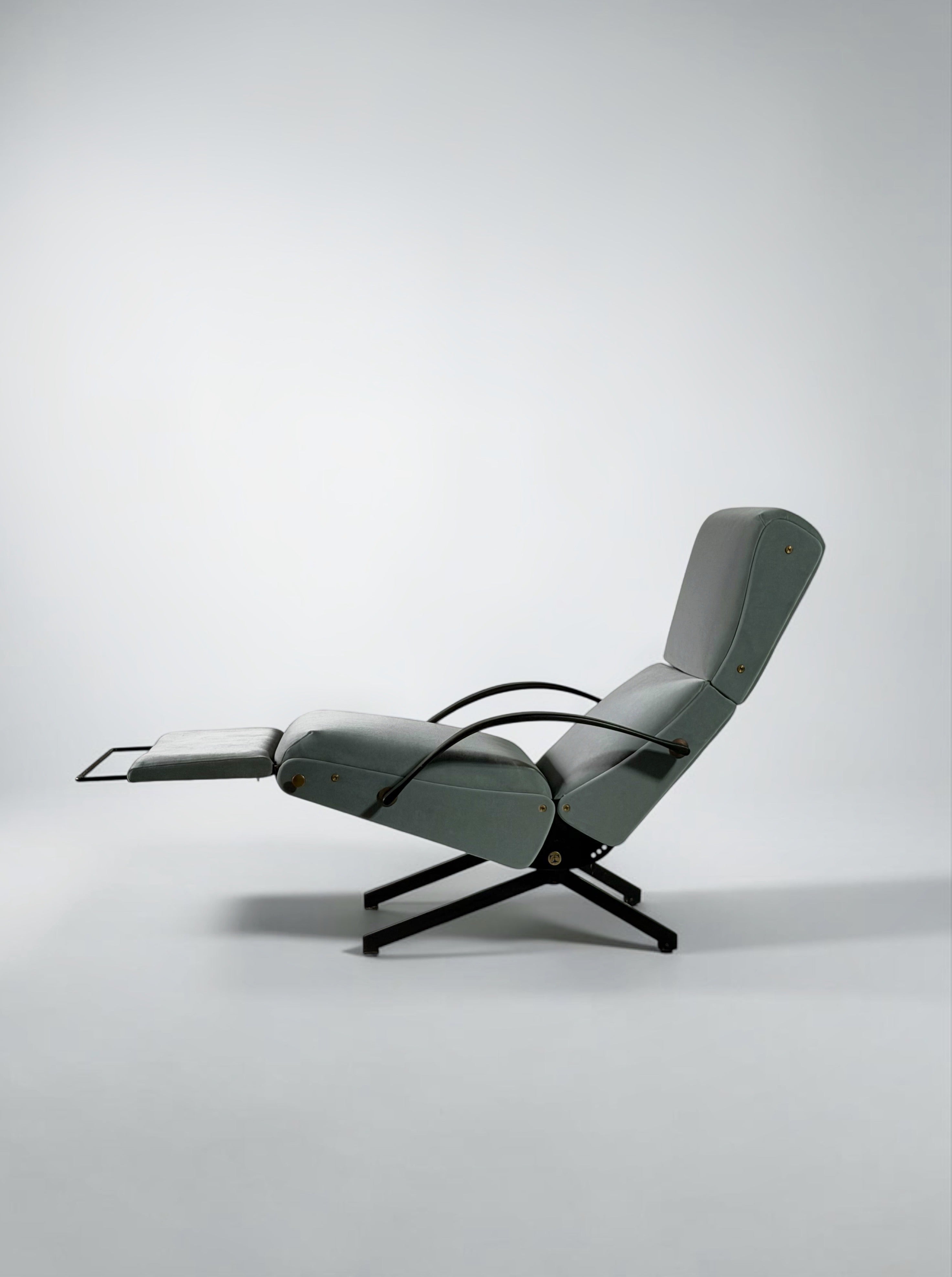 P40 Lounge Chair by Osvaldo Borsani for Tecno, Italy 1960s