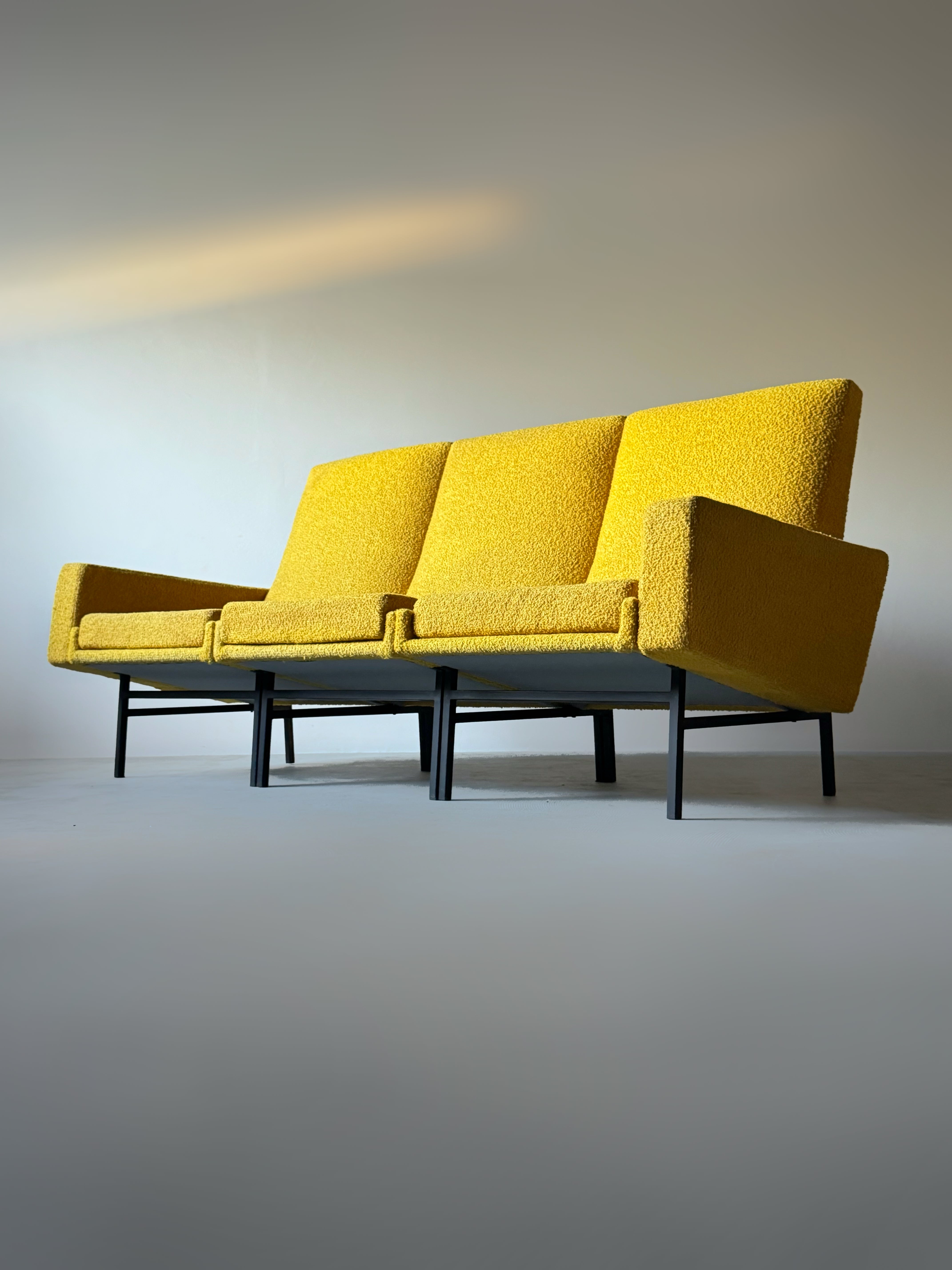 Model 642 Sofa by A.R.P. for Steiner, France 1950s