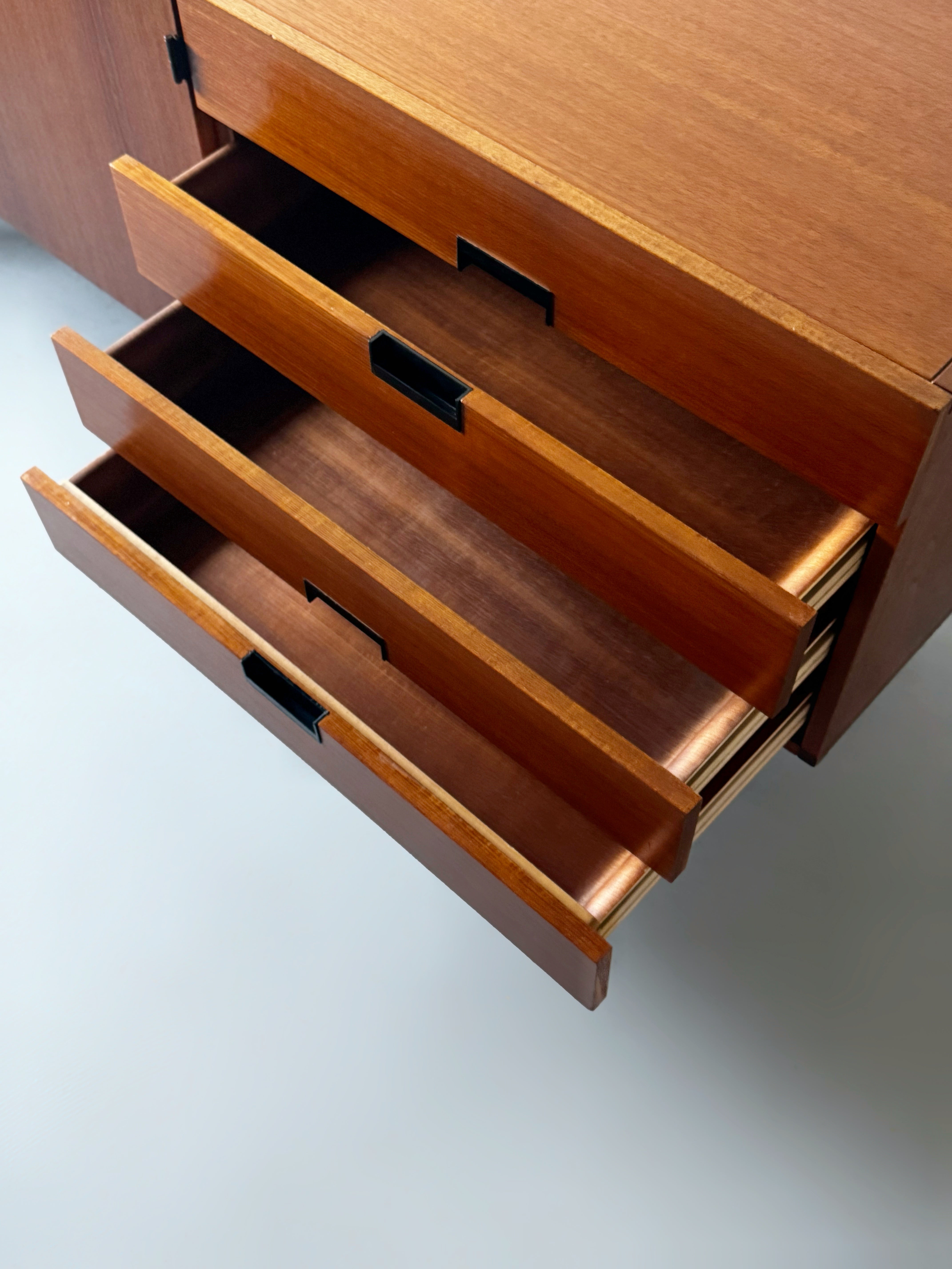 Japanese Series Sideboard Model DU04 by Cees Braakman for Pastoe, 1958　