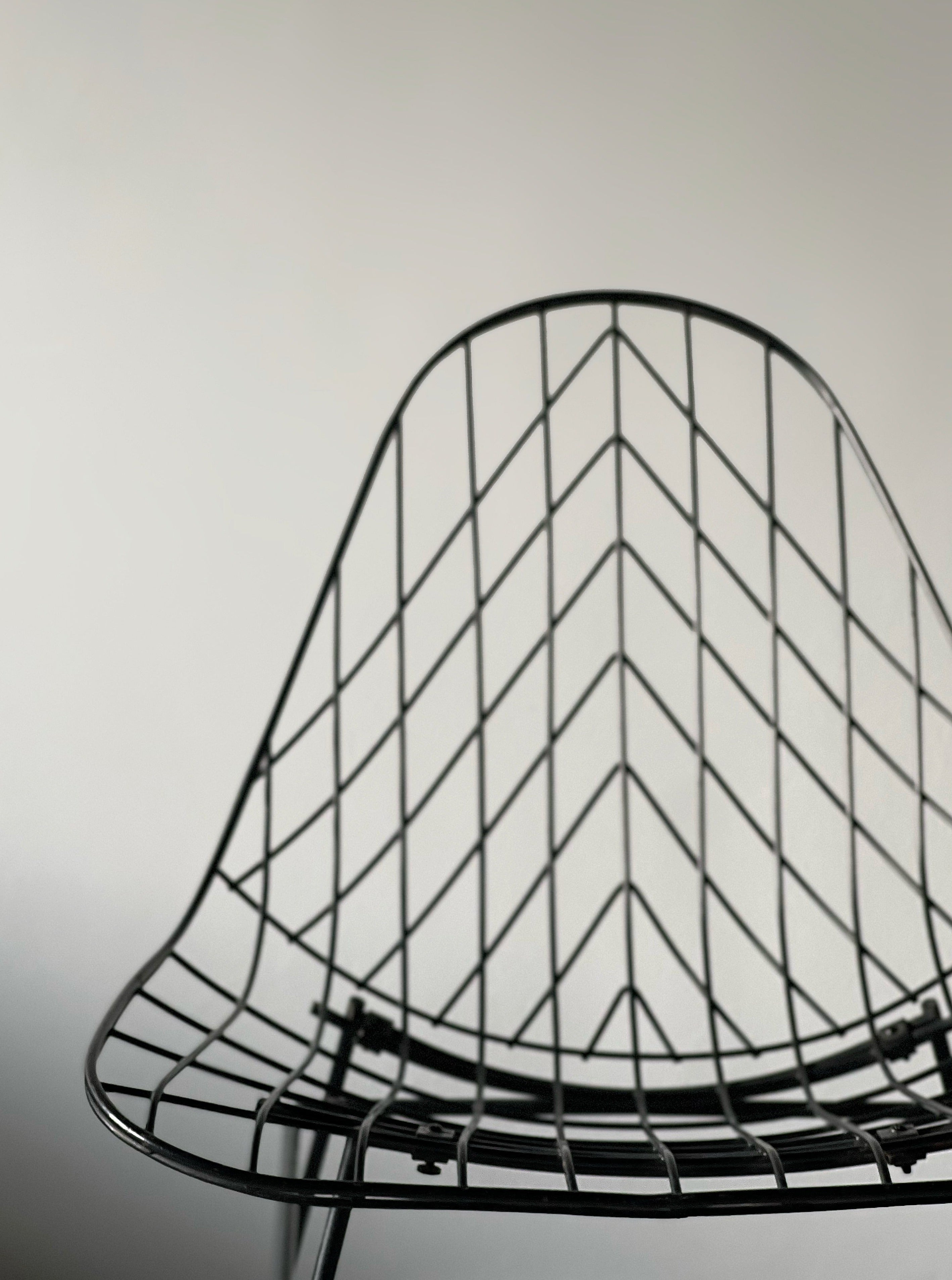 Wire leaf pattern lounge chair by Cees Braakman and A. Dekker