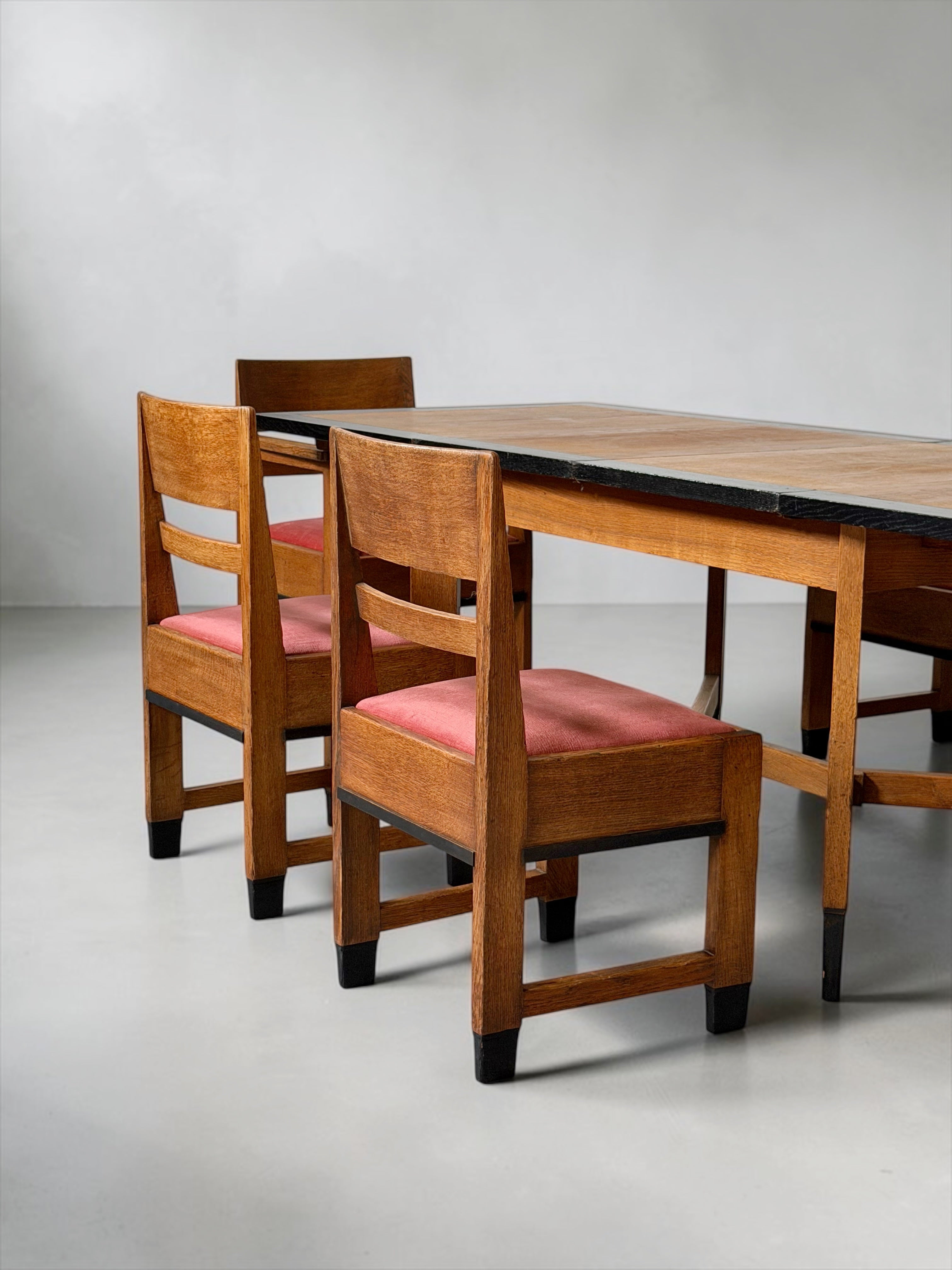 Haagse School armchairs by H. Fels for L.O.V. Oosterbeek, 1920s