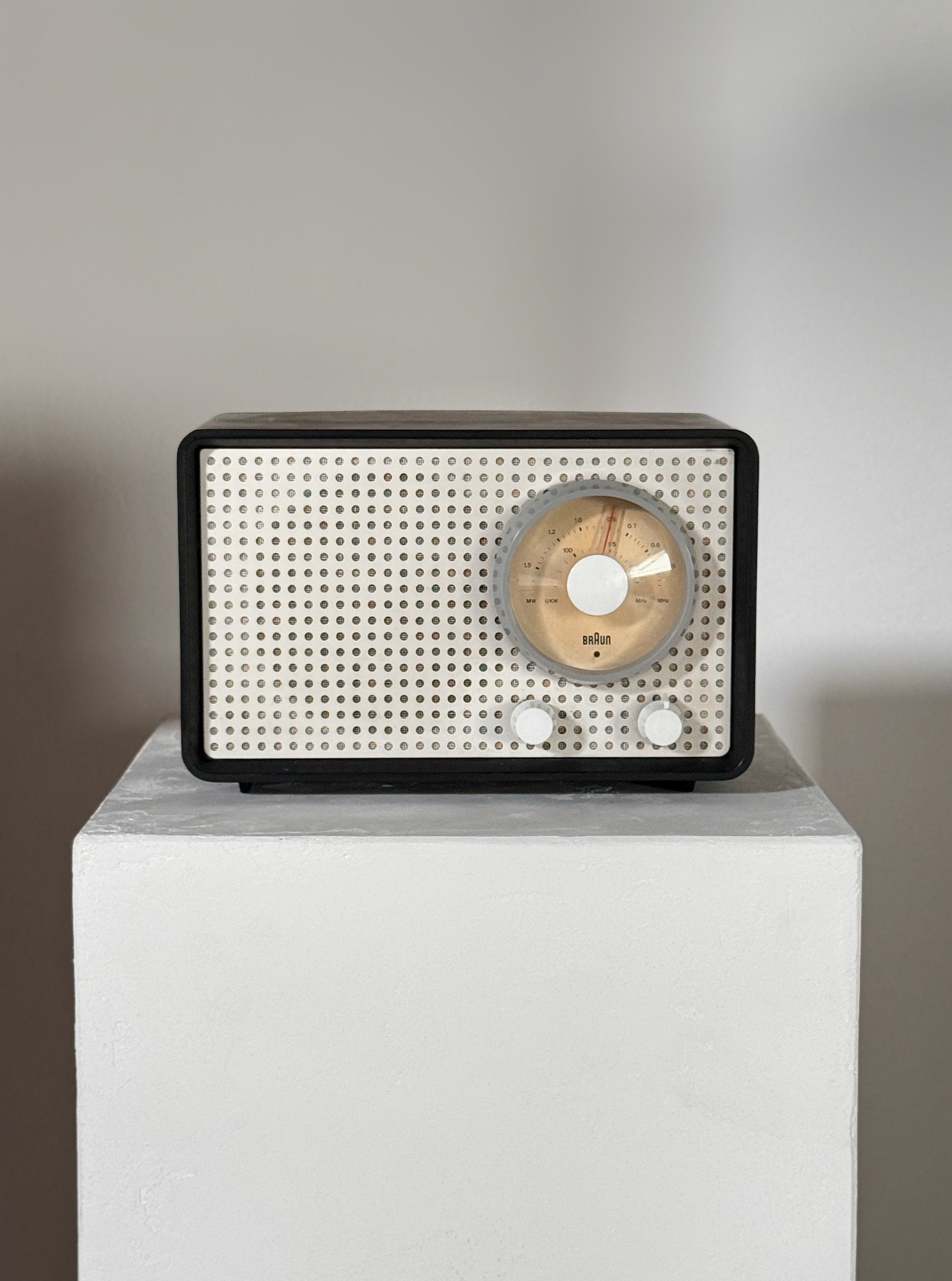 The 1961 Braun SK 25 radio designed by Arthur Braun and Fritz Eichler