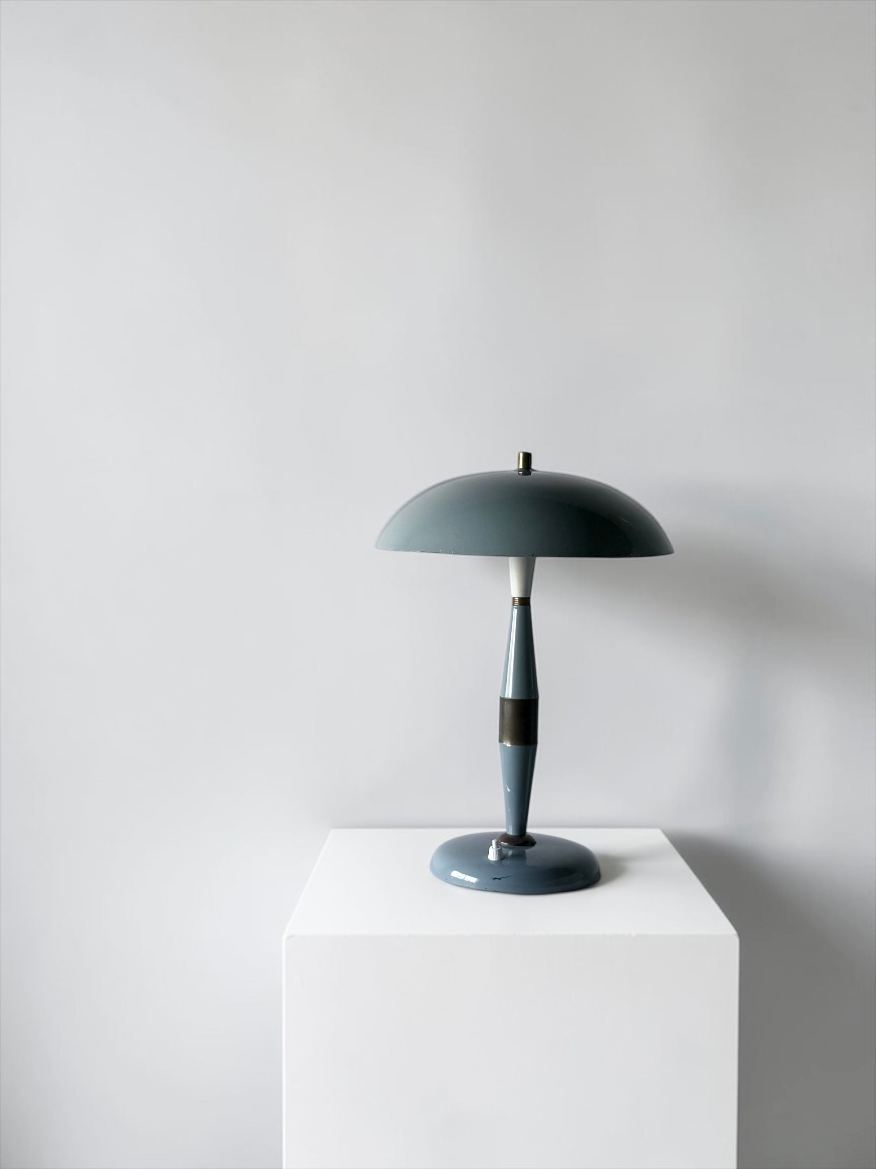 Italian Table Lamp in Blue-Grey Lacquered Metal and Brass, Italy 1950s