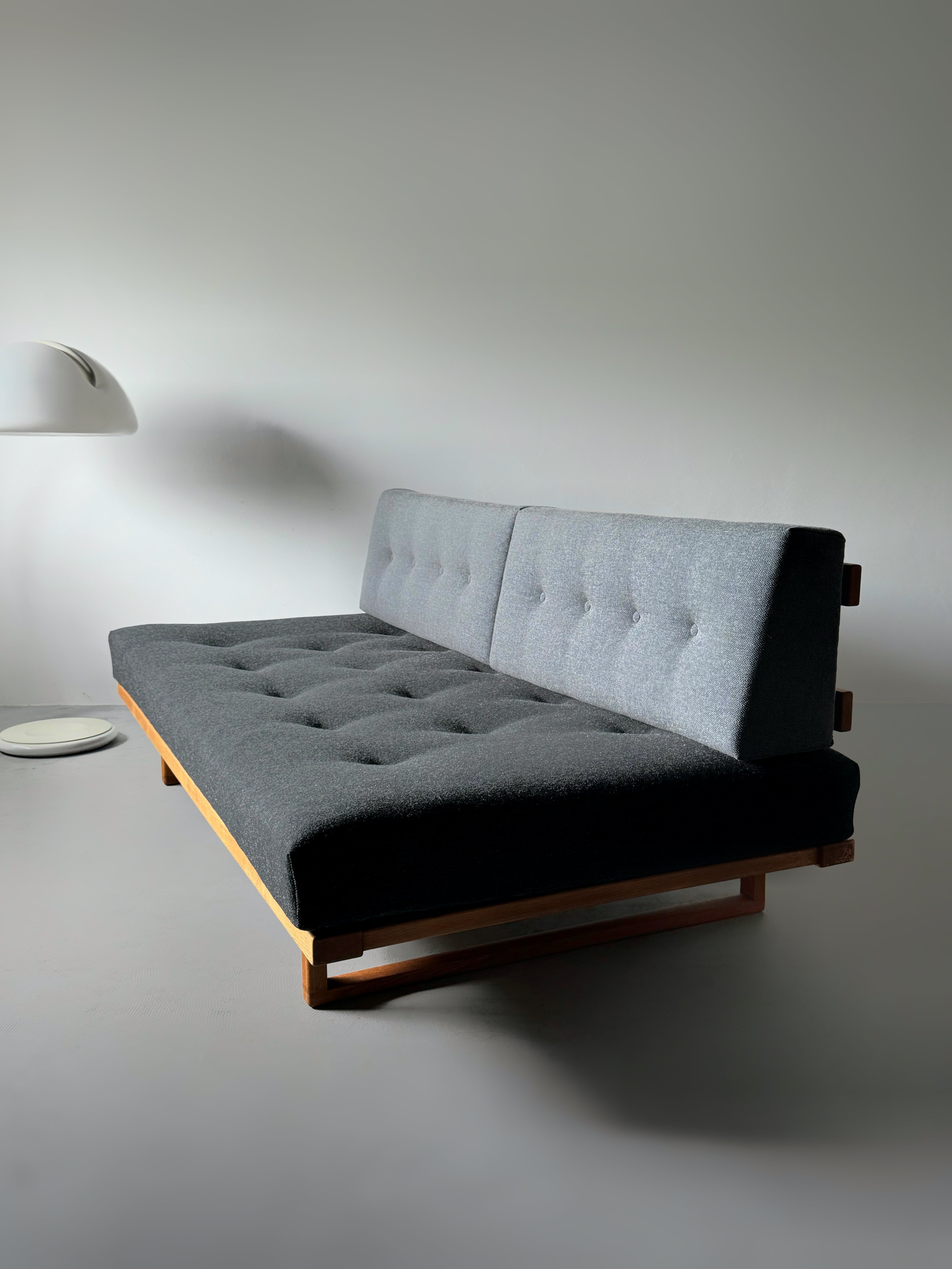 Model 4312 Daybed by Børge Mogensen for Fredericia Stolefabrik