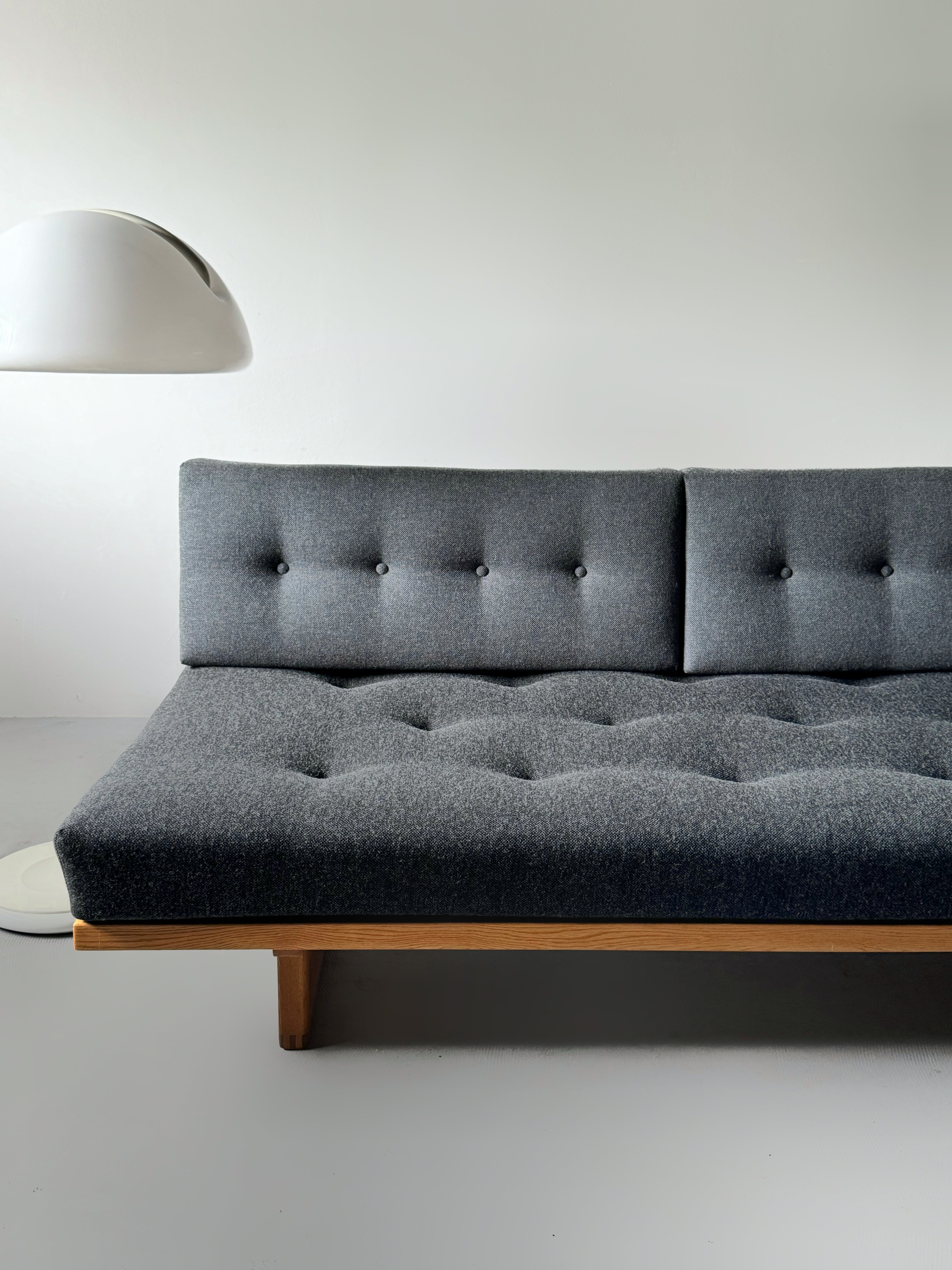 Model 4312 Daybed by Børge Mogensen for Fredericia Stolefabrik