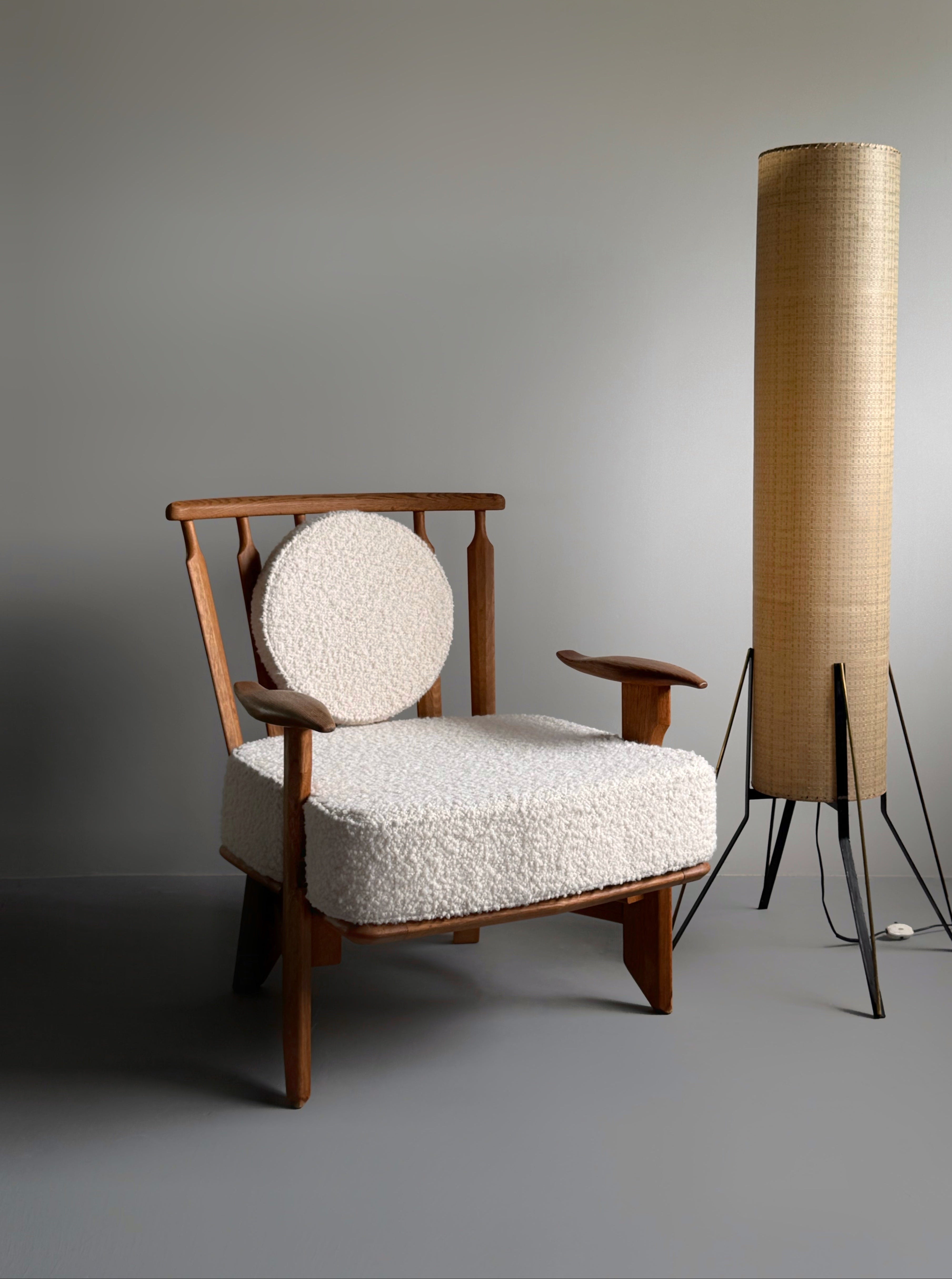 Armchair in oak by Guillerme et Chambron for Votre Maison, France 1960s　　