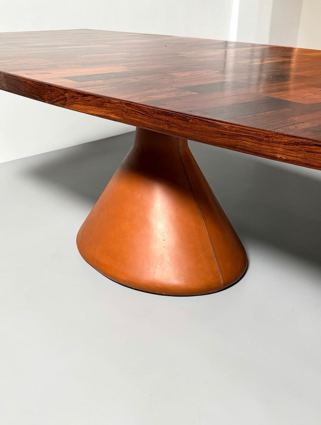 Guanabara Rosewood Dining Table by Jorge Zalszupin, Brazil 1959　