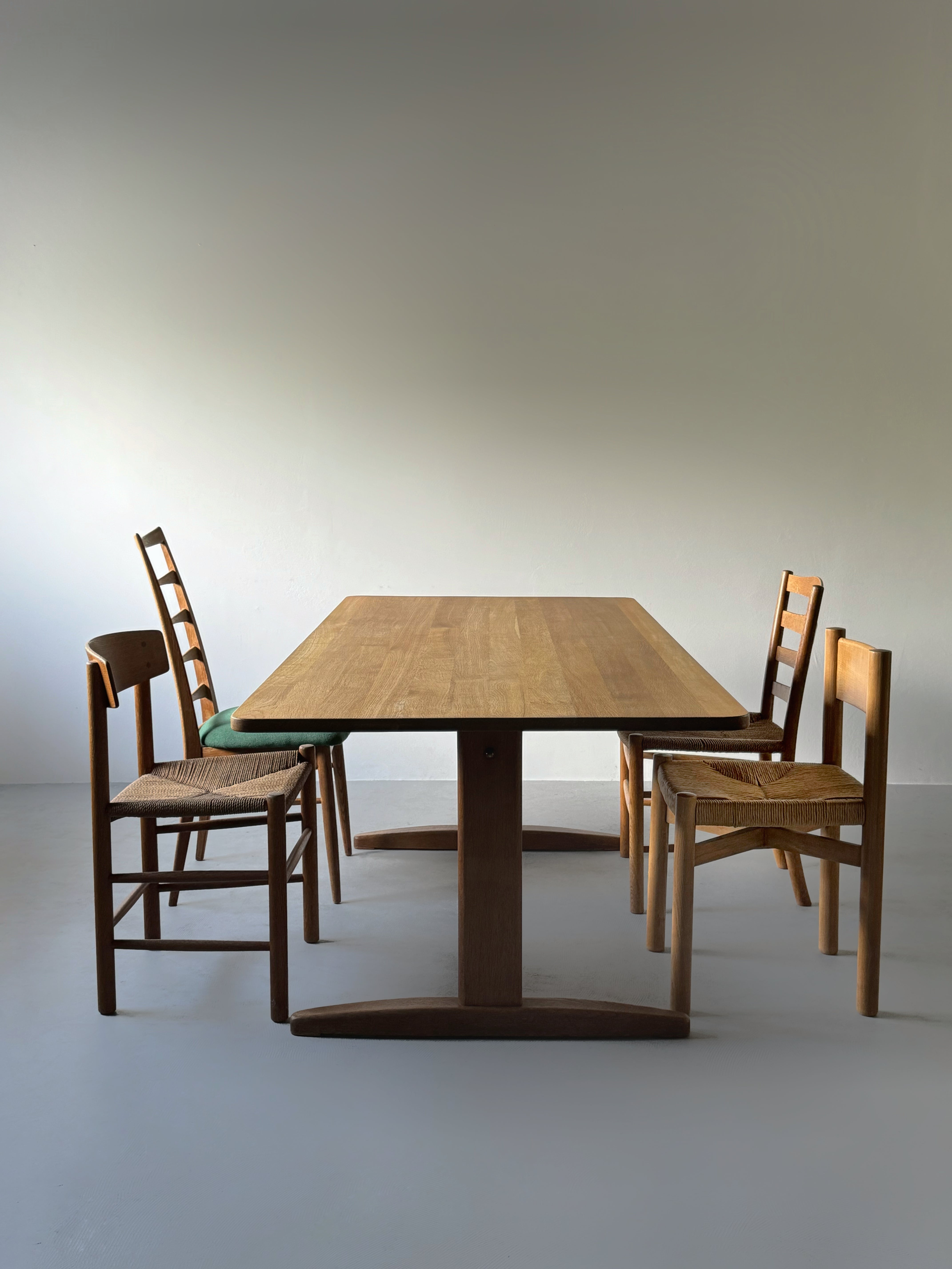 SHAKER DINING TABLE BY BØRGE MOGENSEN FOR C. M. MADSEN