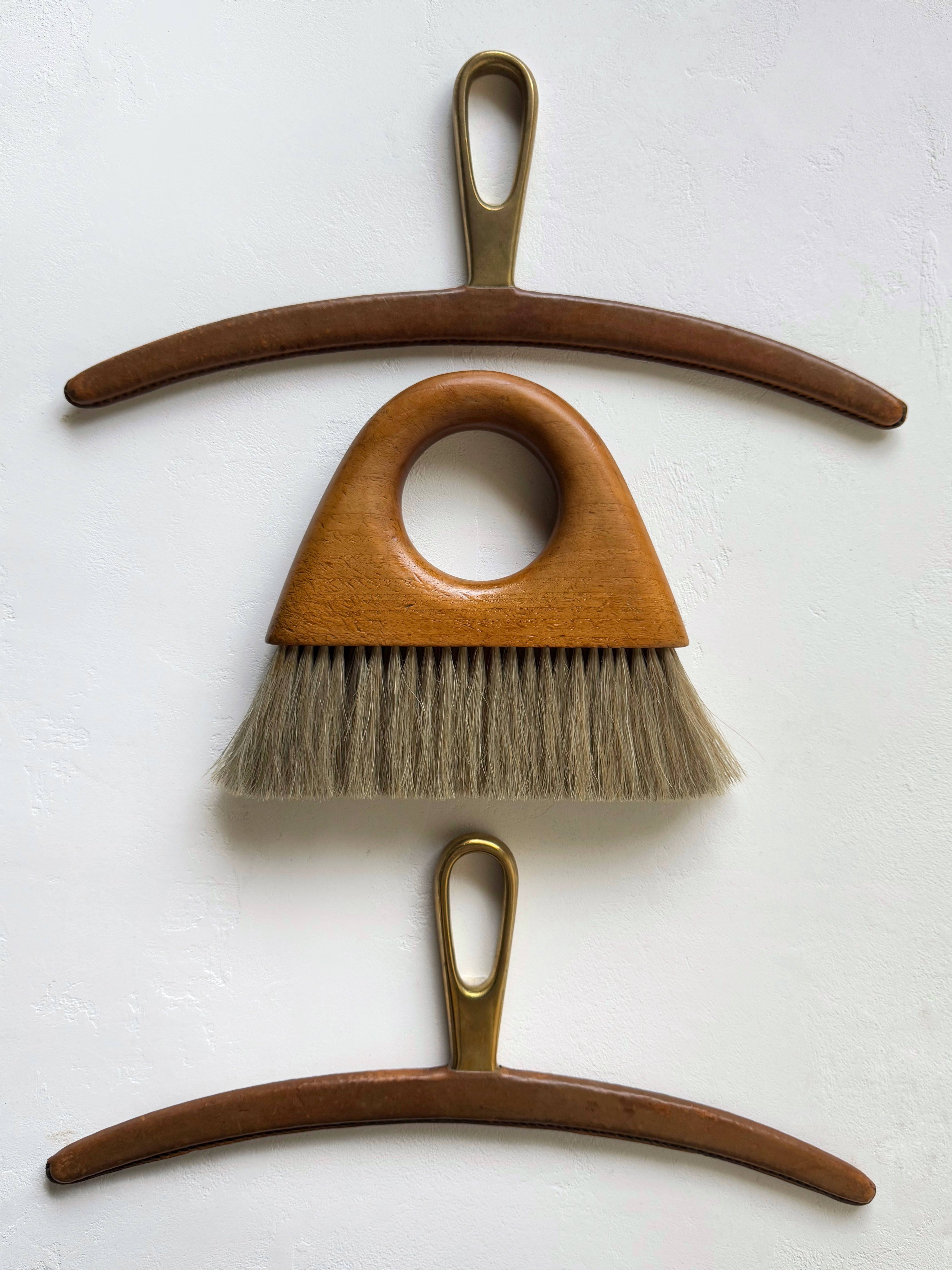 Clothes brush by Carl Auböck　　