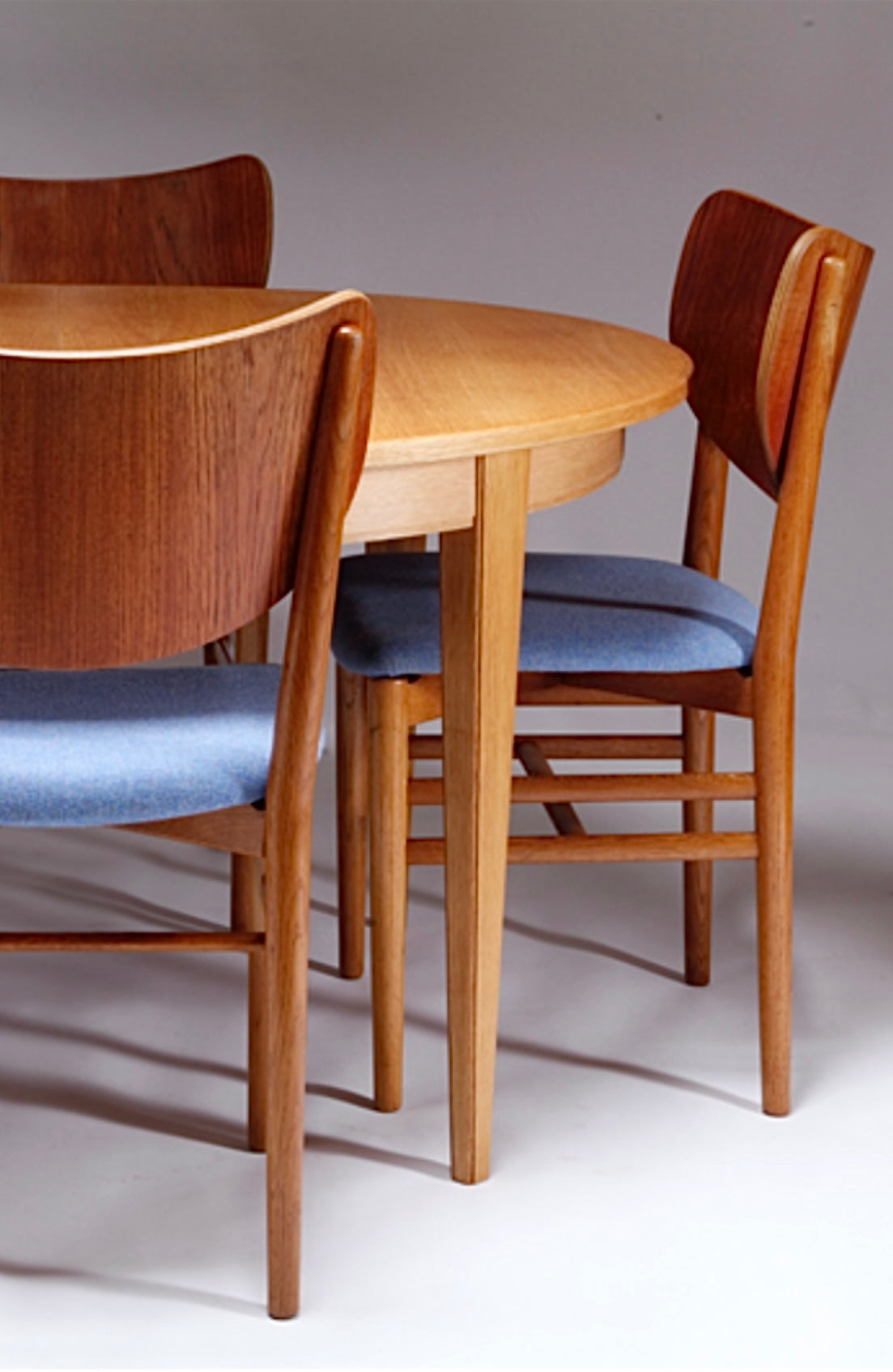 Dining chair in teak & oak by Eva & Niles Koppell