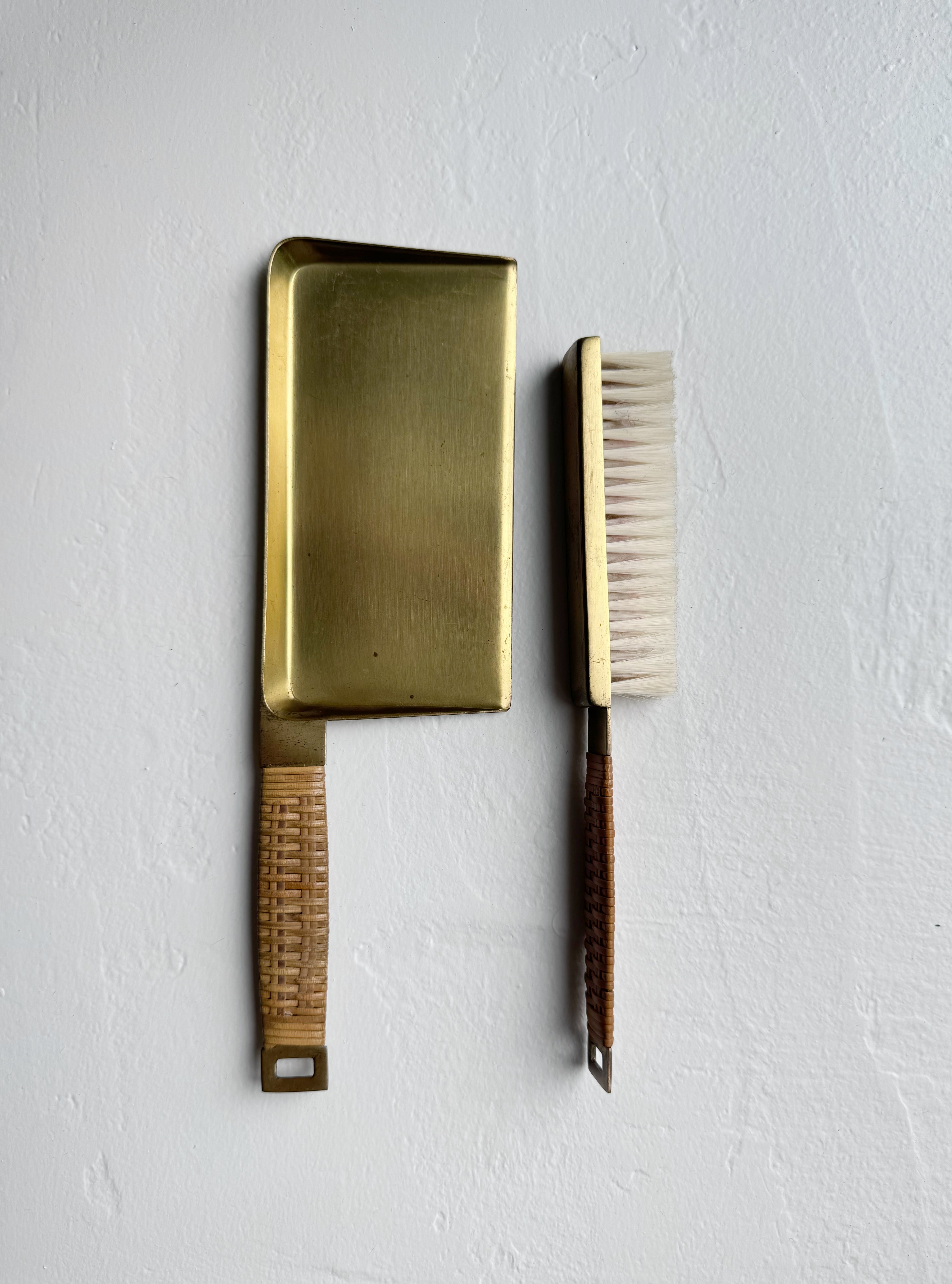 A. G. Bunge mid-Century Modern Dustpan and Brush