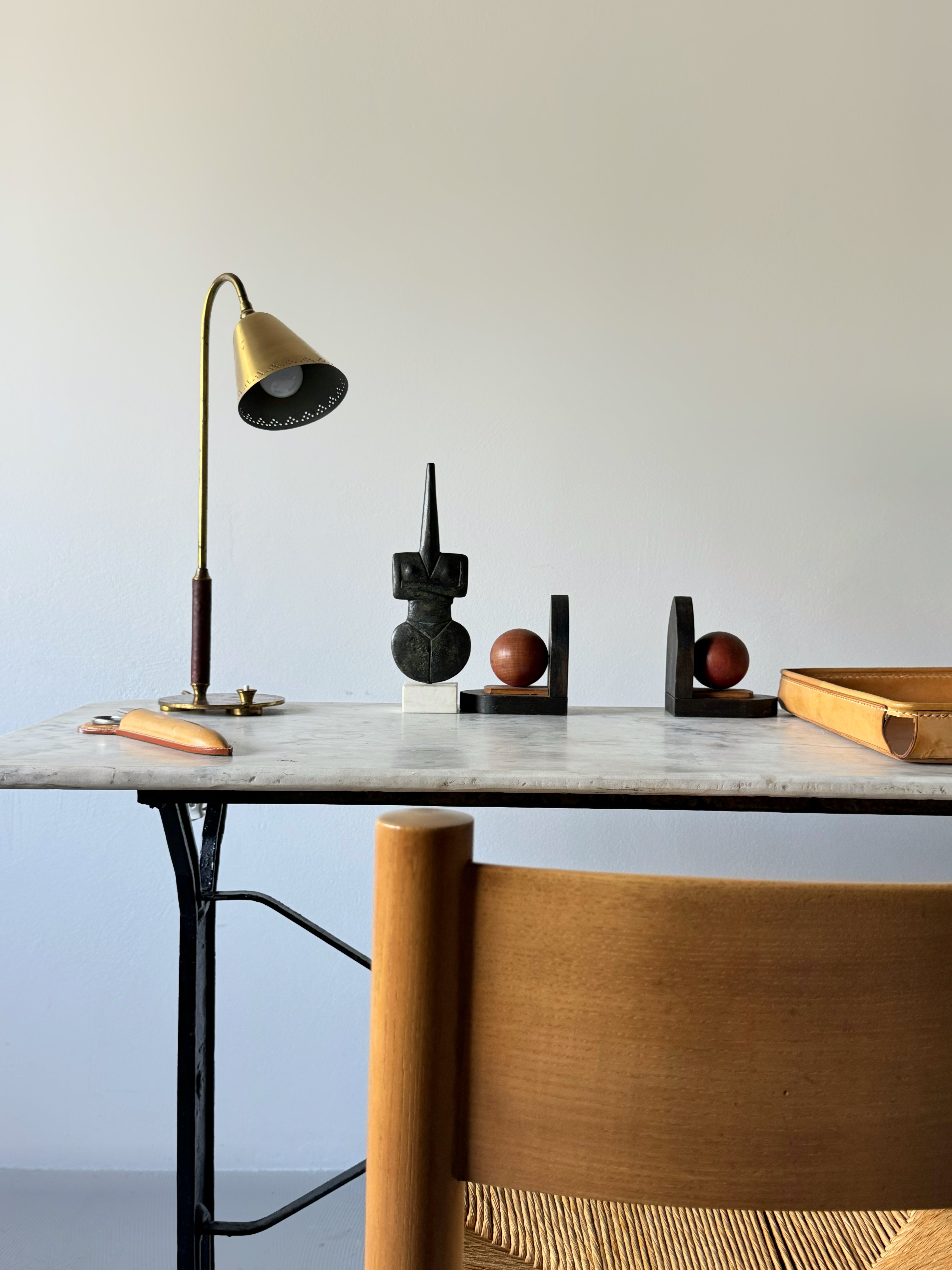 Scandinavian Desk Lamp in Brass and leather