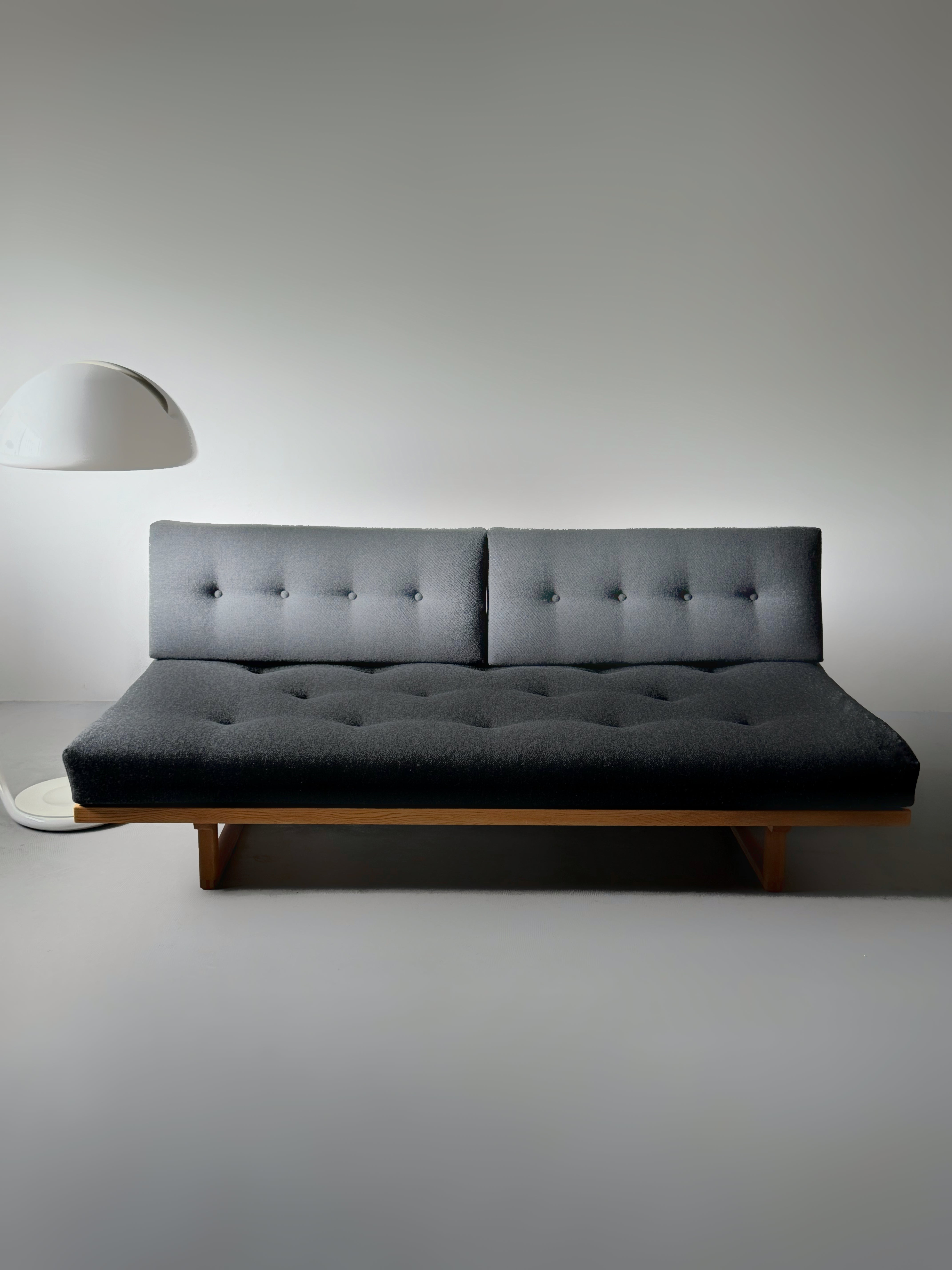 Model 4312 Daybed by Børge Mogensen for Fredericia Stolefabrik