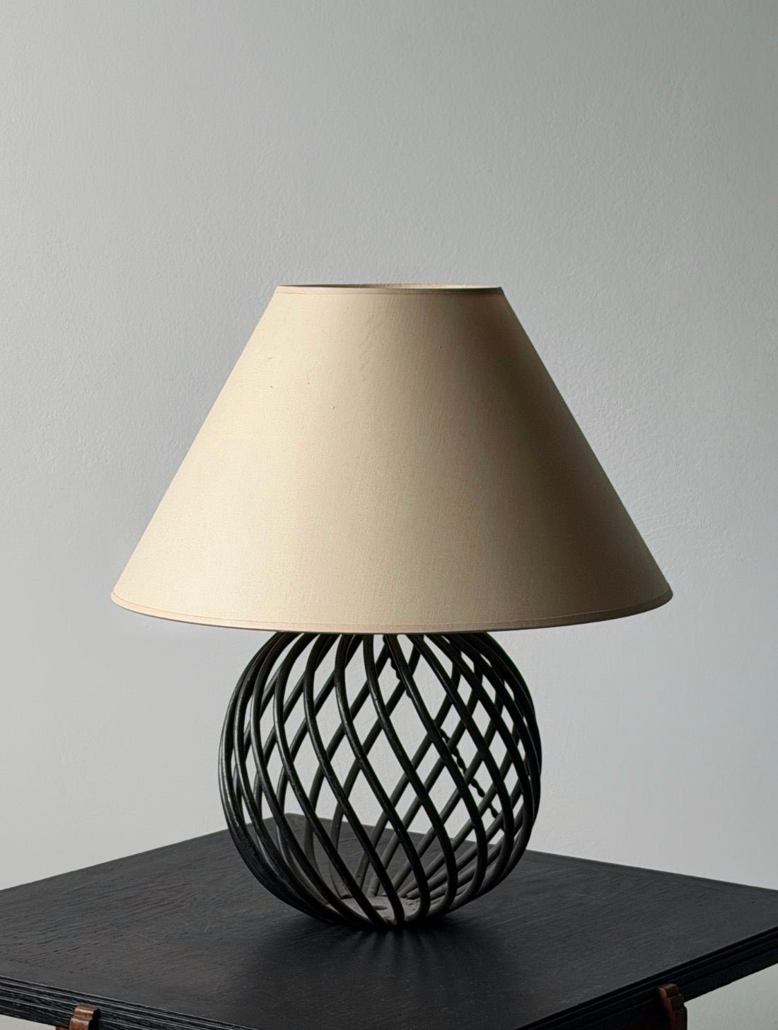 Sculptural Woven Metal Table Lamp, 1950s　