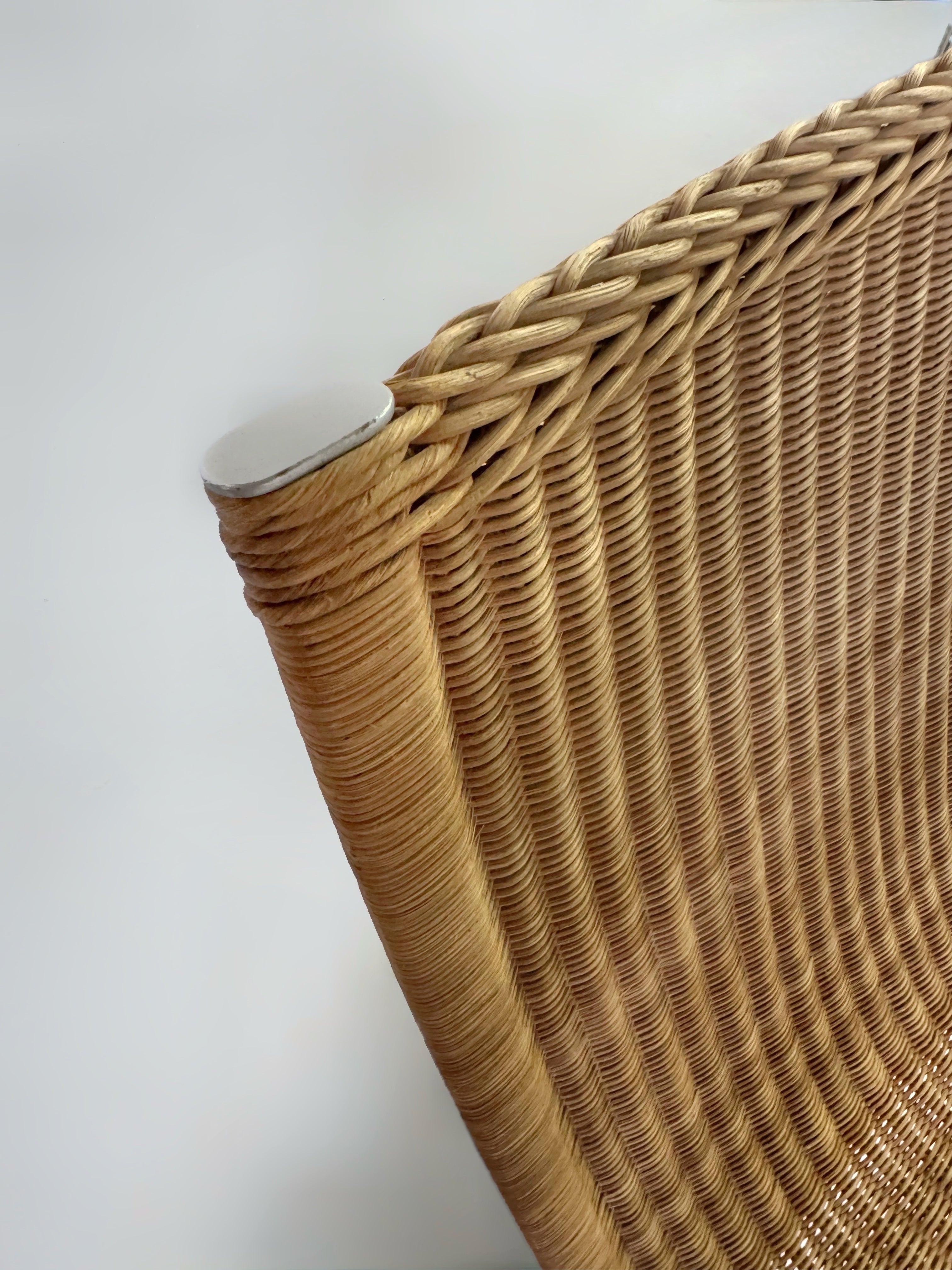 PK 22 by Poul Kjærholm for E. Kold Christensen, Denmark