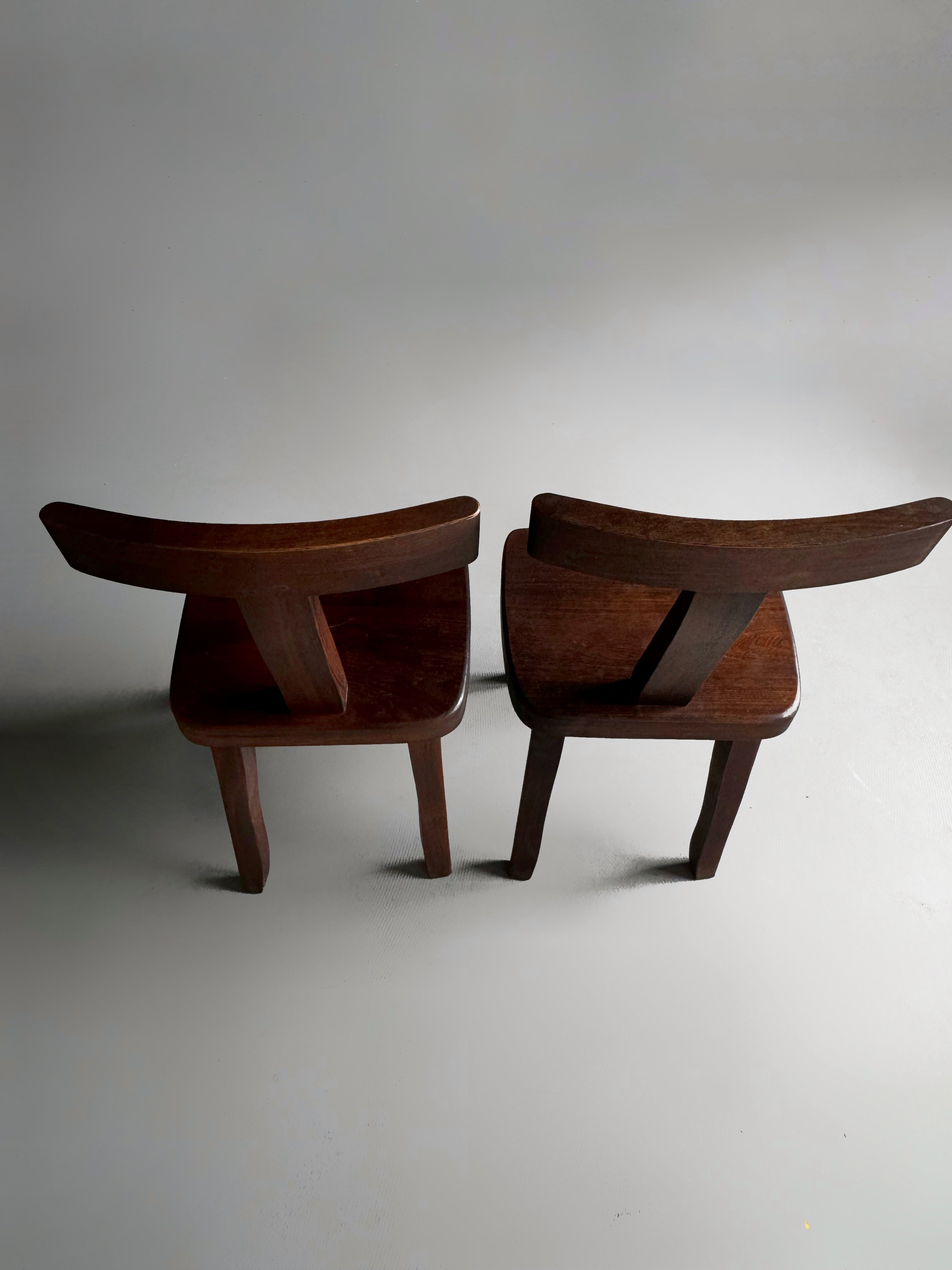 Sculptural Side Chairs in stained Elm, France 1960s　