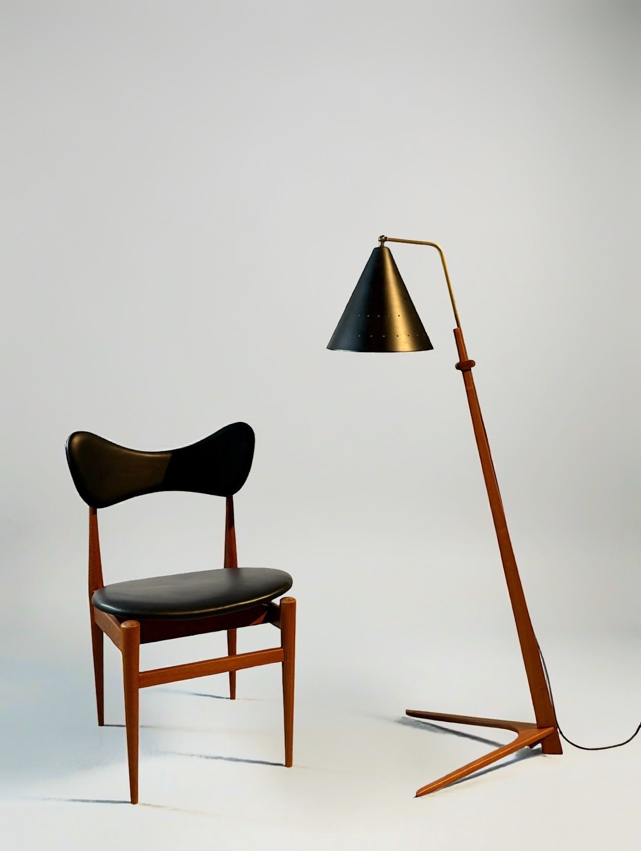Boomerang floor lamp by Nigel Walters for Hagoort, Netherlands 1958