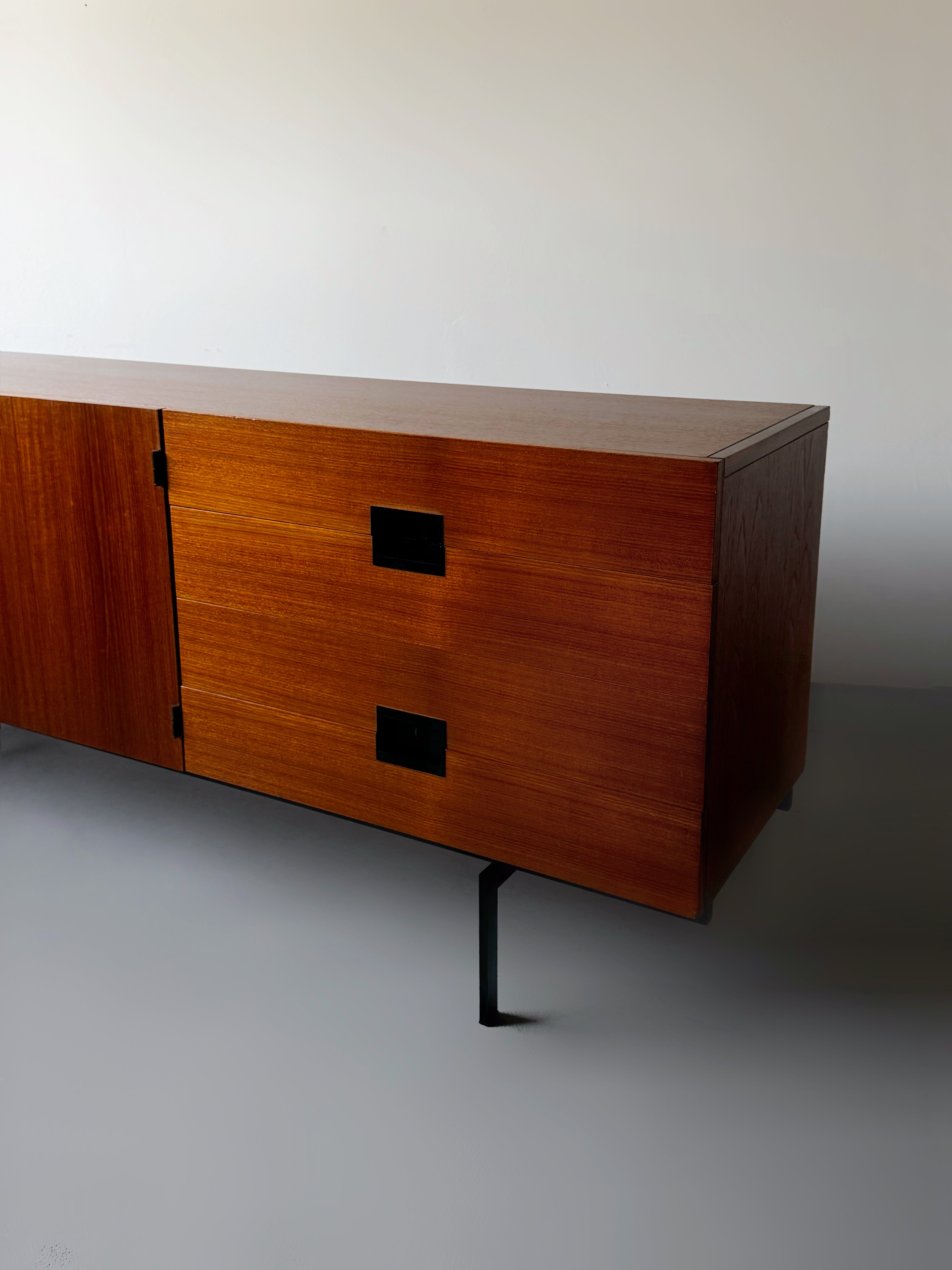 Japanese Series Sideboard Model DU04 by Cees Braakman for Pastoe, 1958　
