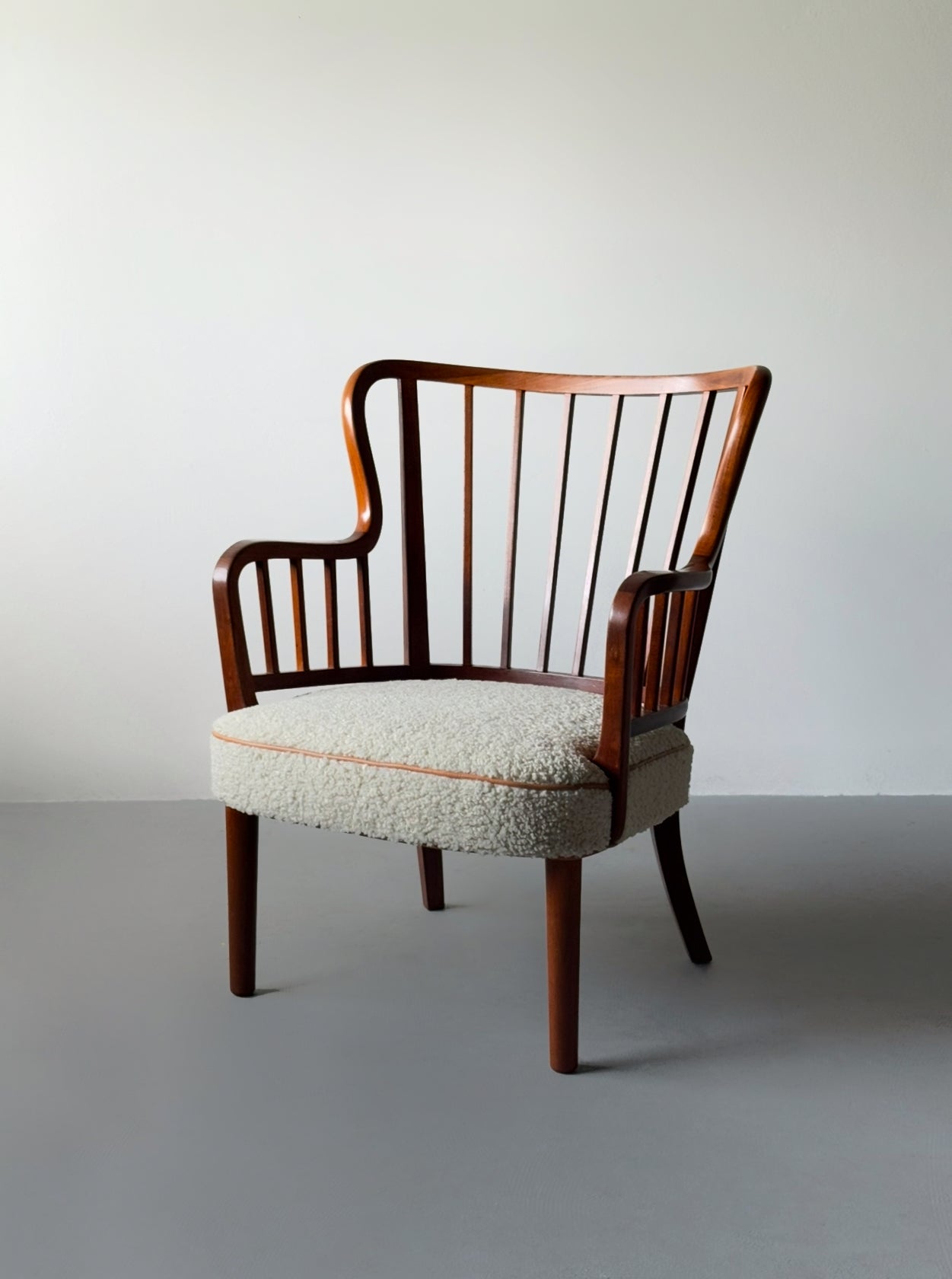 Danish cabinetmaker armchair in Cuban mahogany　　　　　