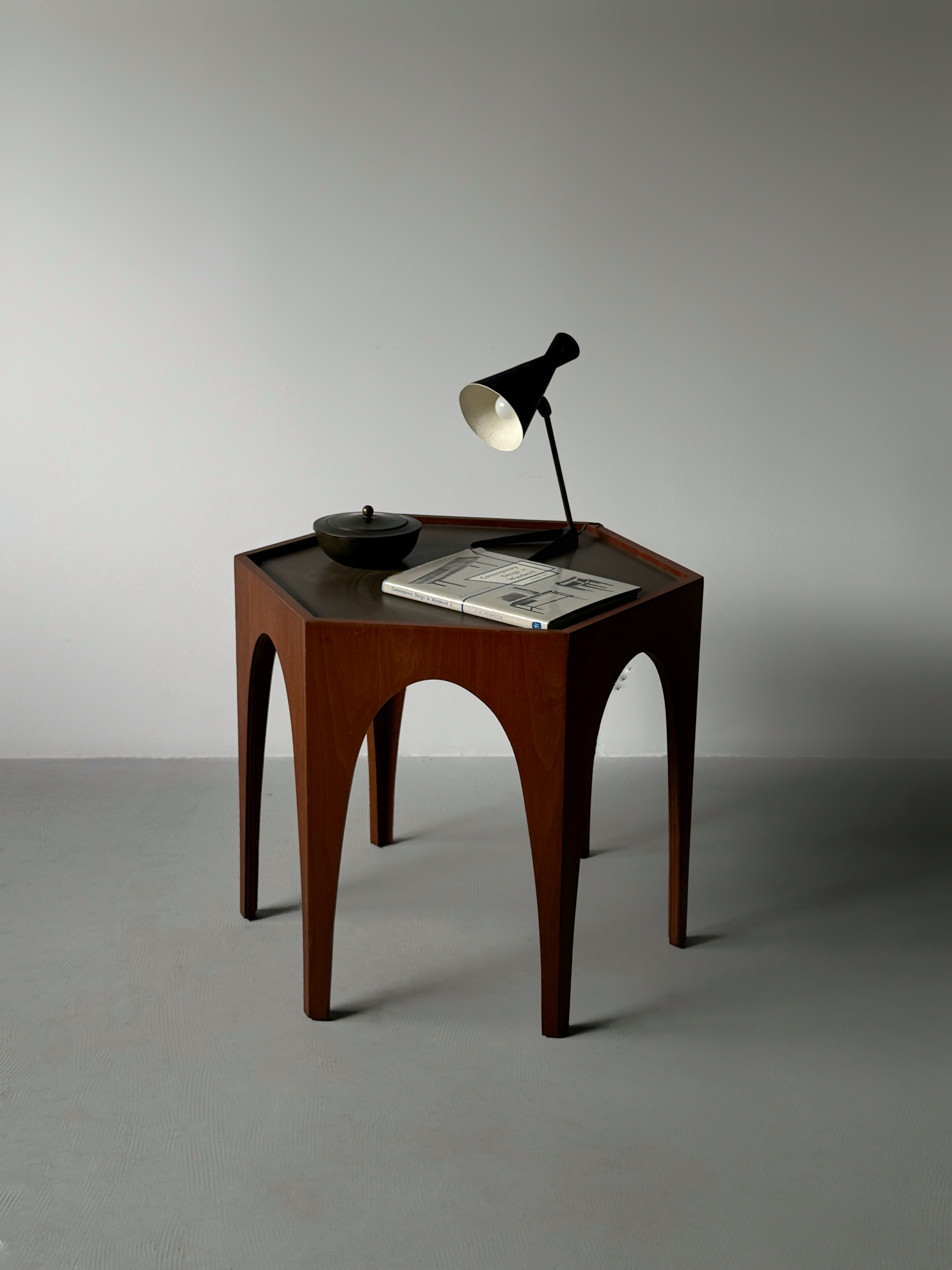 豪奢な Hexagonal Wood Side Table by Harvey Probber 1960s 西洋