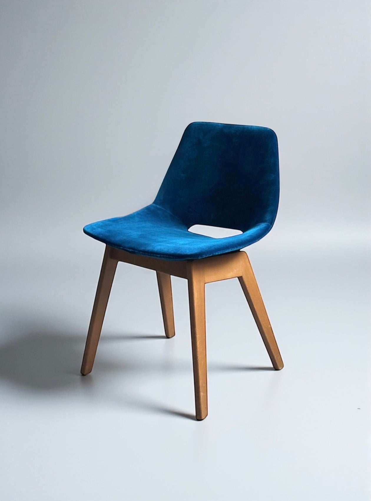 椅子 Pierre Guariche Tonneau chair Steiner Tonneau Chair by Pierre Guariche for Steiner, France 1950s