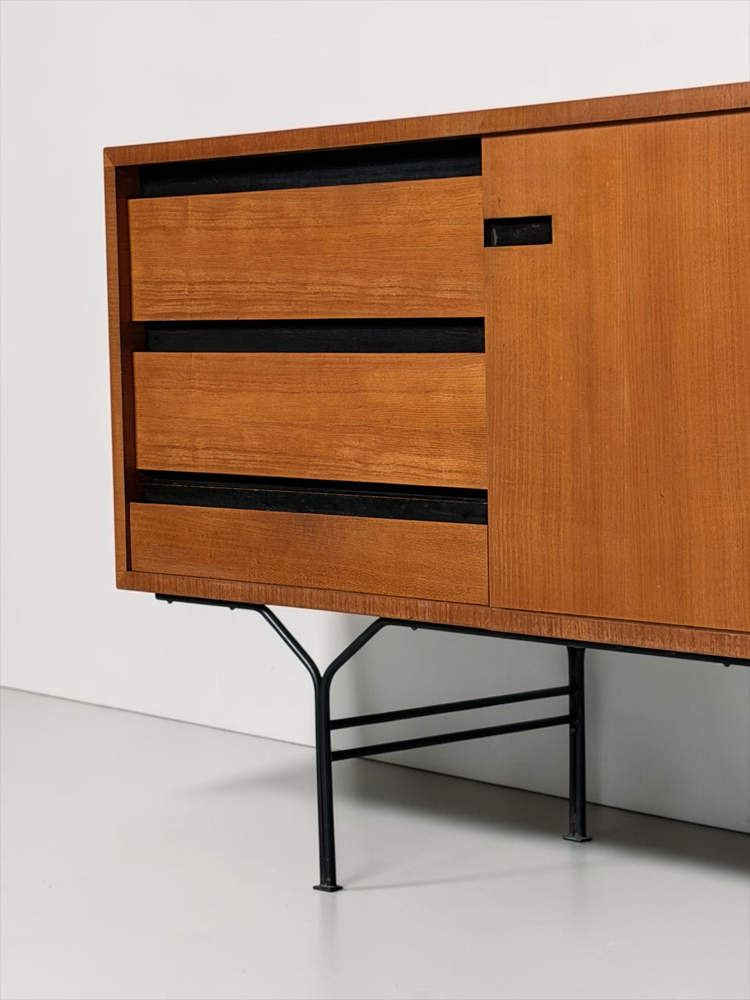 Sideboard by Gérard Guermonprez 1950s　　