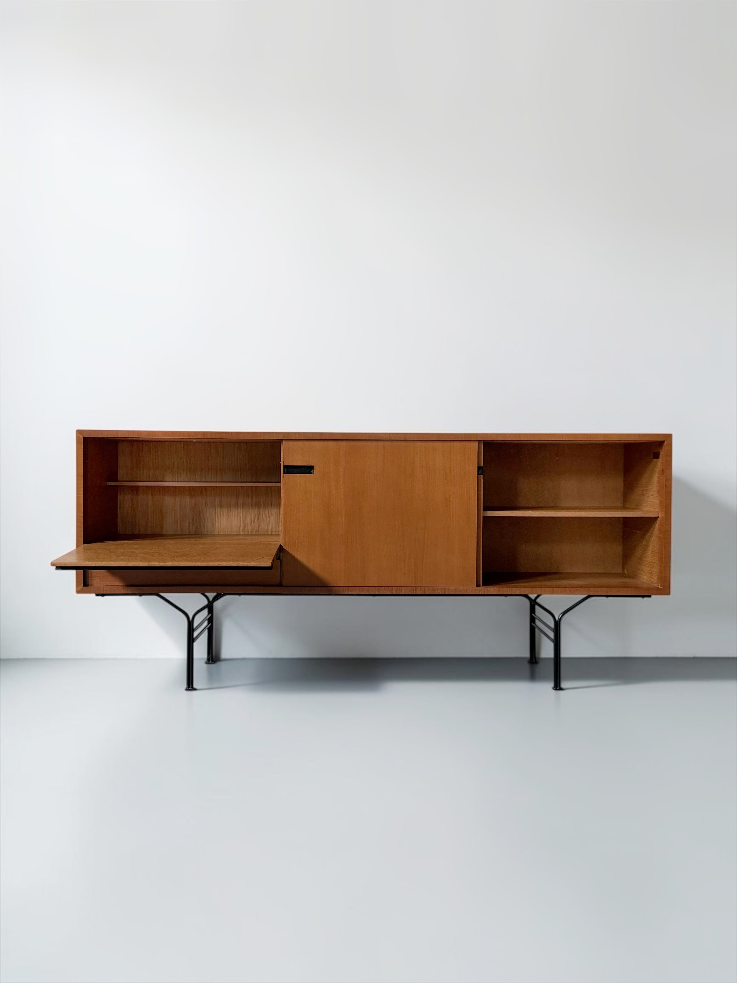 Sideboard by Gérard Guermonprez 1950s　　
