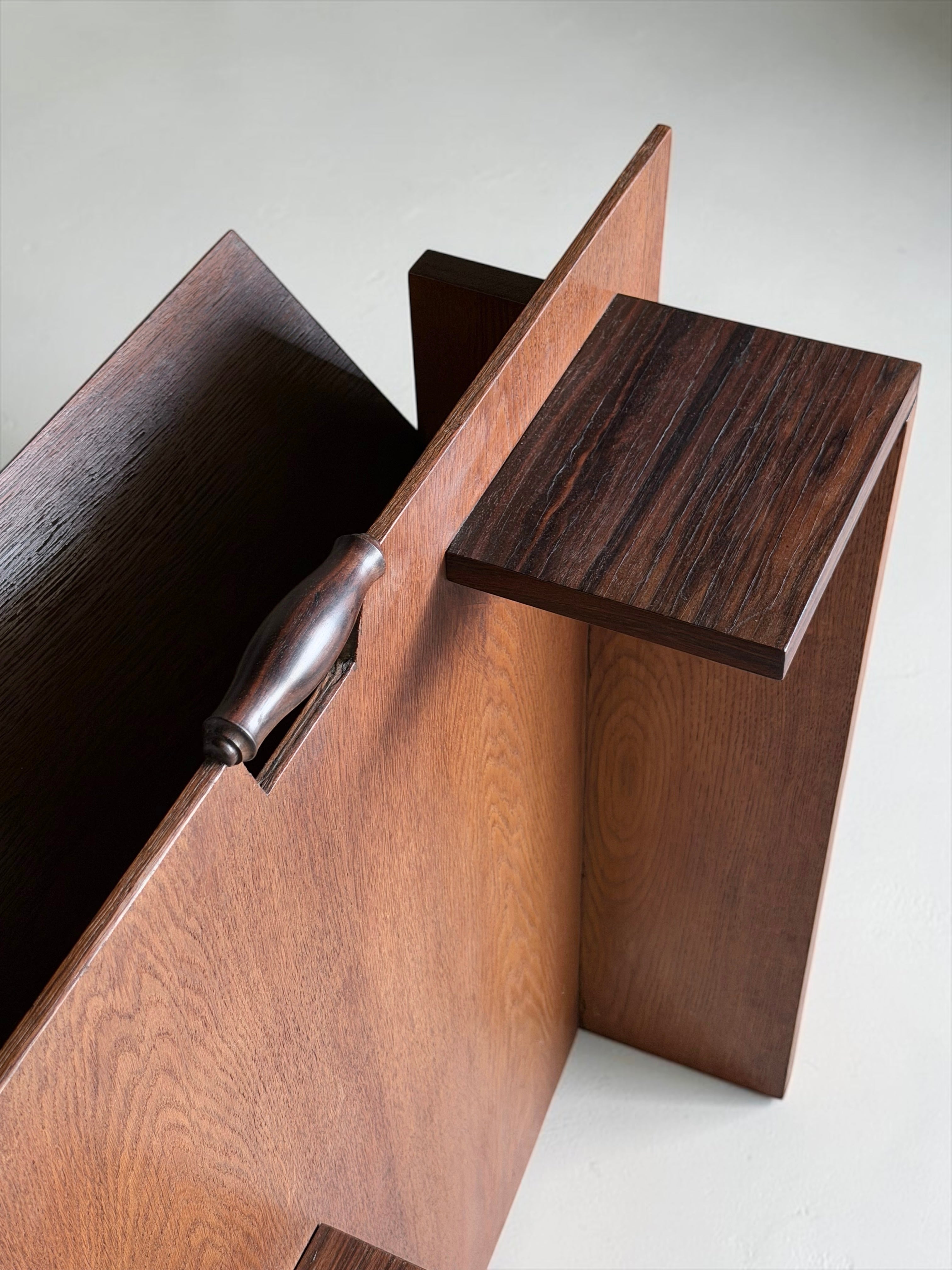Art Deco Modernist Magazine Rack in Oak by Frits Spanjaard for L.O.V. Oosterbeek, 1920s
